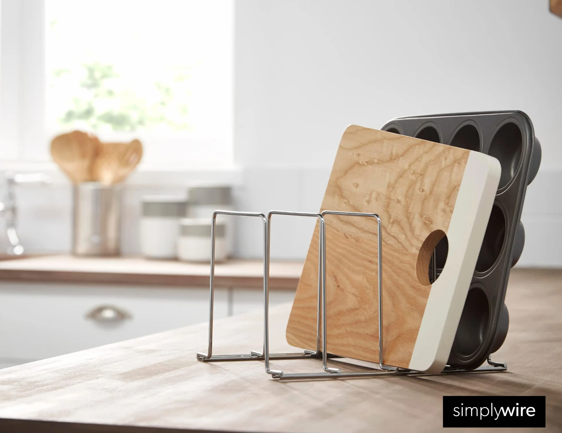 Simplywire Stojak na blachy do pieczenia i deski do krojenia chrom organizer do szafki kuchennej