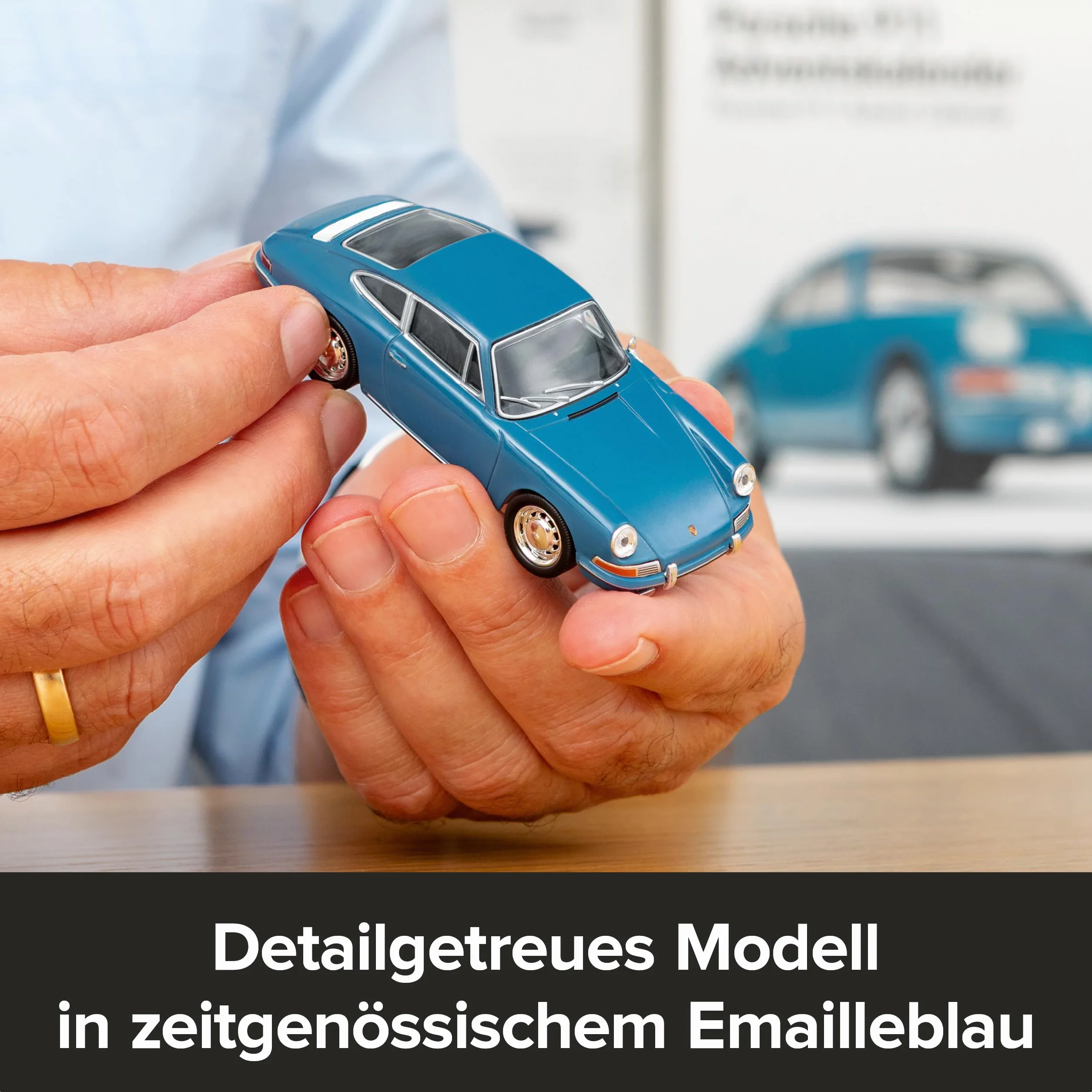FRANZIS 67664 - Porsche 911 Adventskalender Emailleblau