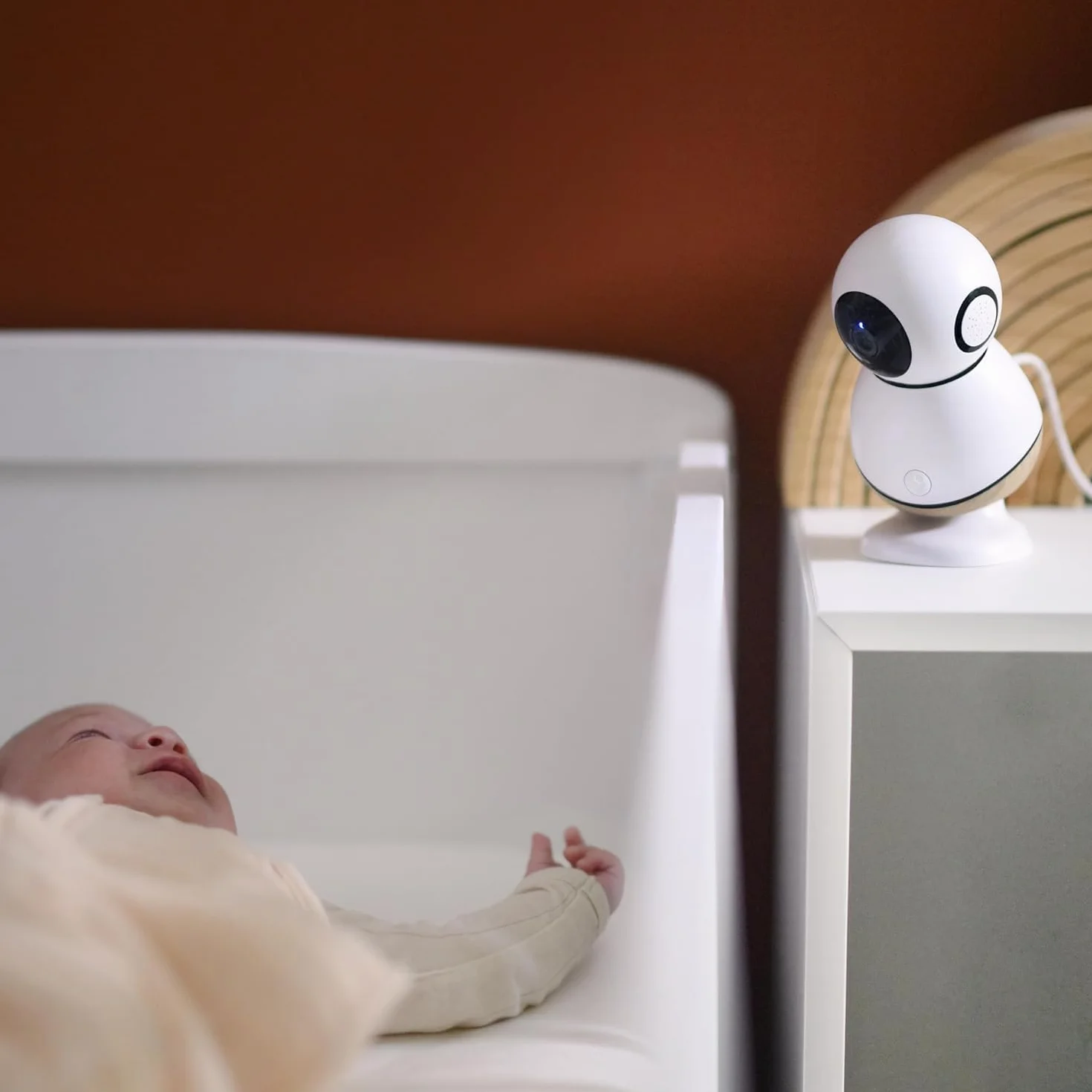 Maxi-Cosi See Pro Kamerka, inteligentna kamerka z aplikacją, kamerka wideo do pokoju dziecięcego, tłumacz płaczu, autowykrywanie ruchu, wideo UHD (2K), ekran 5”, element Maxi-Cosi Connected Home