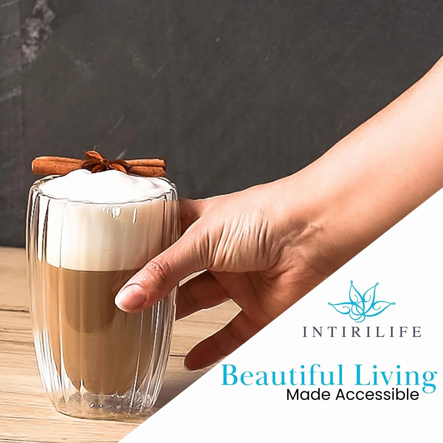 Intirilife 2x szklanki termiczne z podwójnymi ściankami - styl prążkowany -pojemność 350 ml- dmuchane, izolowane szklanki do cappuccino latte - odporna na ciepło szklanka do kawy i herbaty bez uchwytu