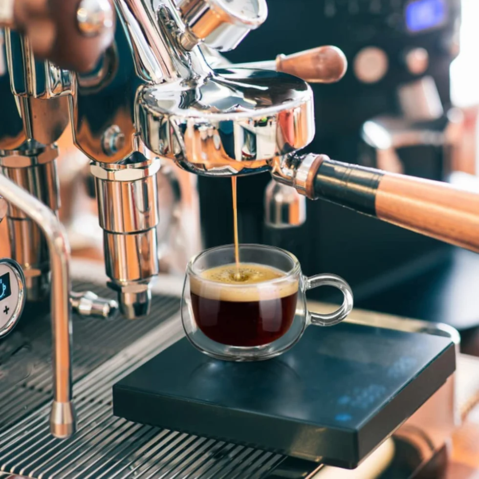 glastal Filiżanki do espresso, dwuścienne szklanki do espresso, zestaw 2 sztuk, 120 ml, szkło borokrzemowe, filiżanki do kawy, szklanki do herbaty, zestaw z uchem, do macchiato, latte, herbaty, lodu, mleka