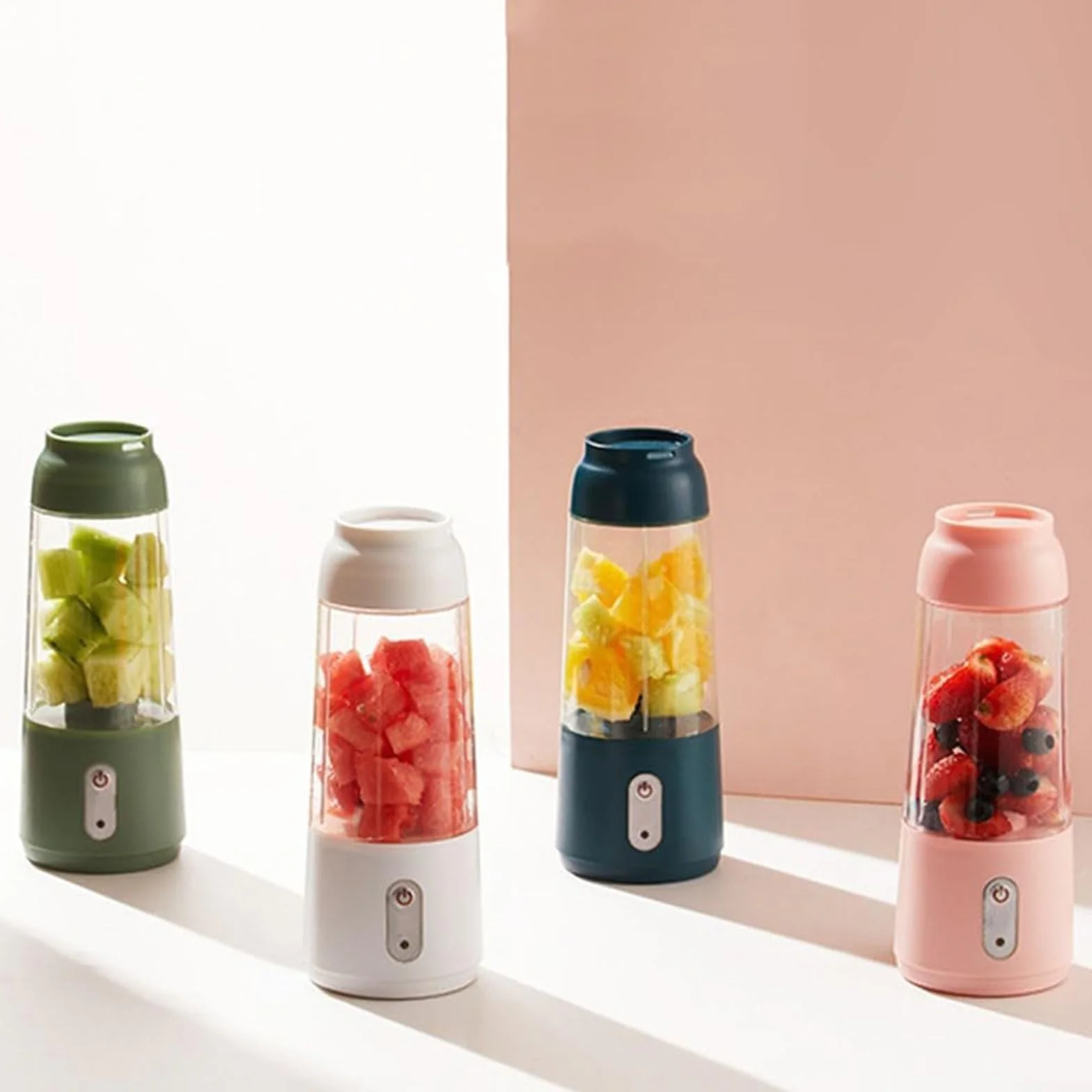 Przenośny mini mikser elektryczny, 200 ml, przenośny, mini blender, wielofunkcyjny, osobisty blender z ładowaniem USB, do smoothie, świeżego soku (niebieski)