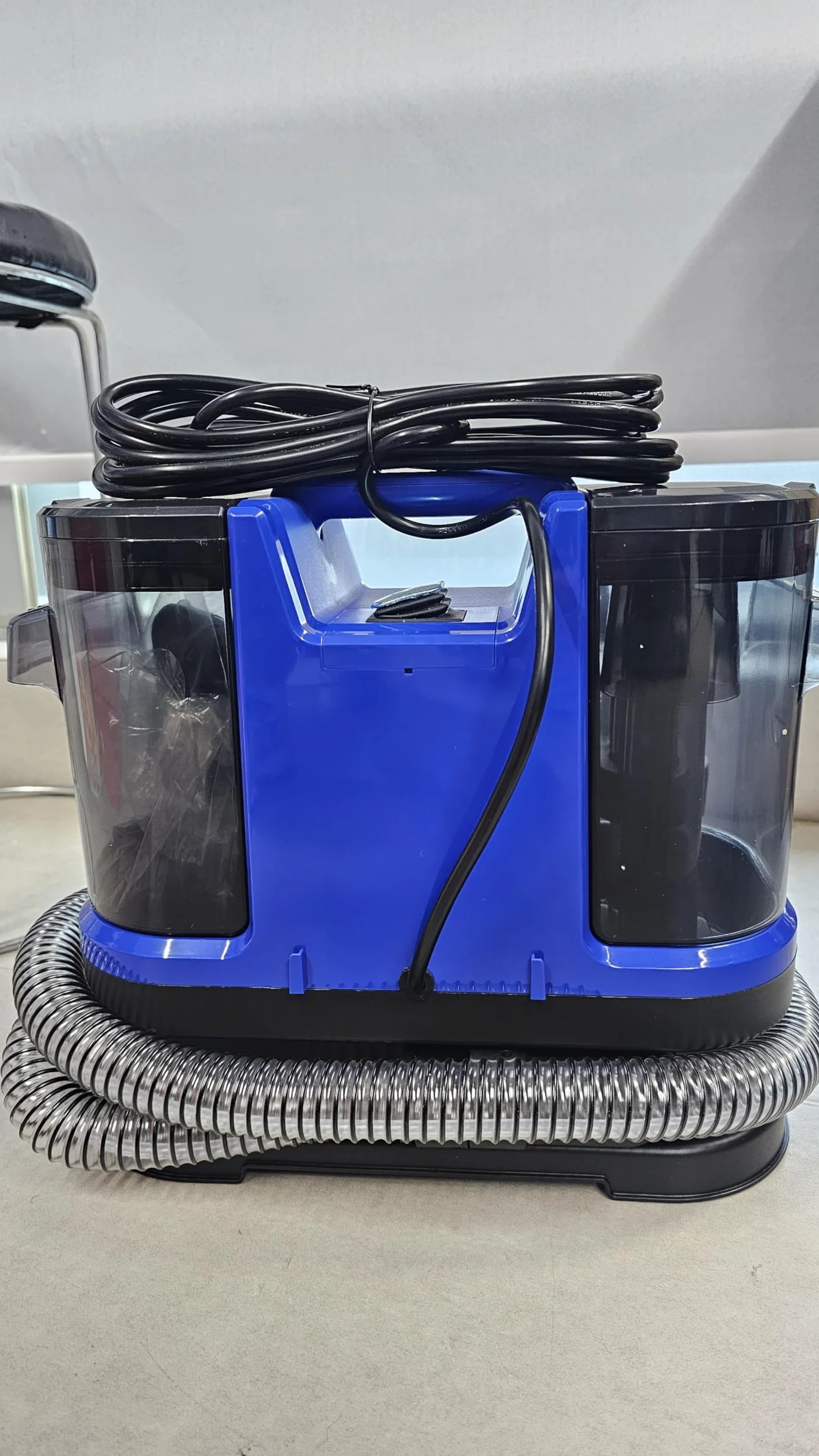 Lubluelu Urządzenie do czyszczenia dywanów na mokro, 600 W – 18 kPa, przenośne urządzenie do czyszczenia dywanów z samoczyszczeniem i długim wężem do dywanów i wnętrz samochodowych (niebieski)