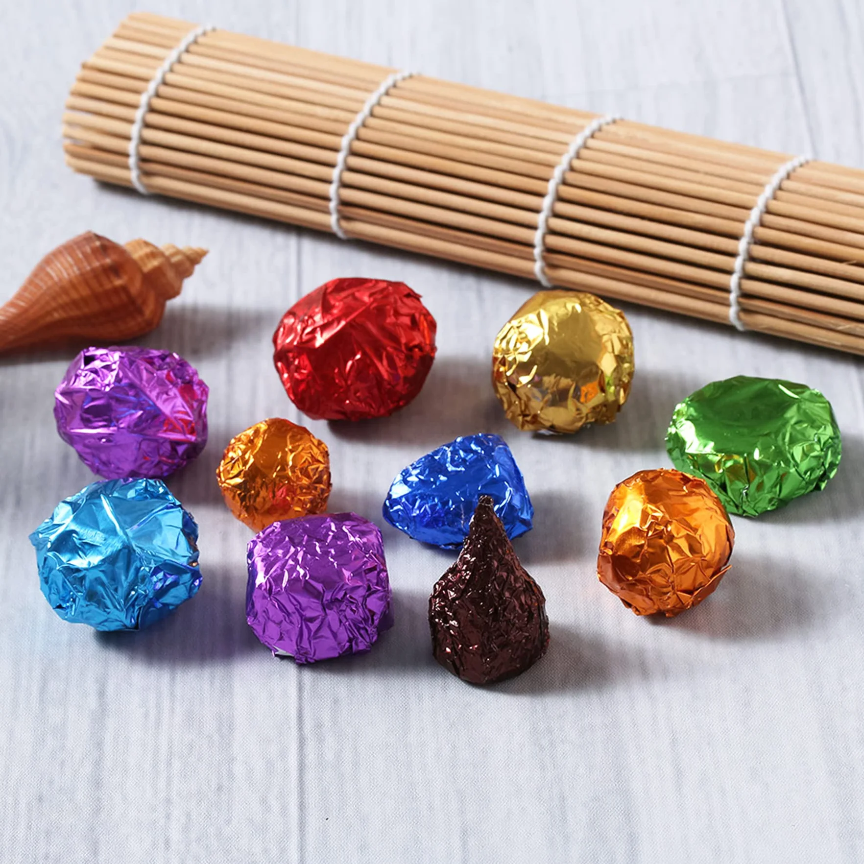 Folia aluminiowa, opakowania na słodycze, czekoladę, jakość spożywcza, kwadratowa folia, papier do pakowania cukierków, do samodzielnego wykonania słodyczy i czekolady, 800 sztuk, 8 kolorów