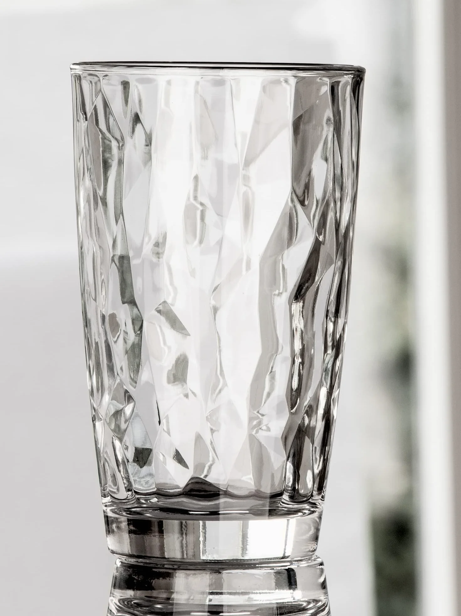 Bormioli Rocco Zestaw 6 Diamentowych Szklanek do Wody, 470 ml, Przezroczyste, Niebieskie, Fioletowe (2 na Kolor), Nadaje się do Mycia w Zmywarce, Duże Szklanki na Sok