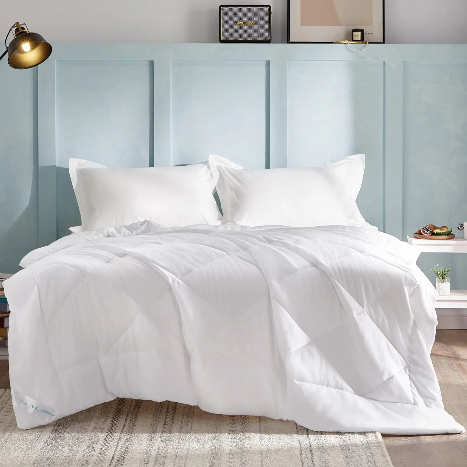 WAVVE Kołdra na lato 150 GSM z mikrofibry, kołdra na łóżko 2-osobowe 200 x 220 cm, kołdra na wszystkie pory roku do łóżka 140x190 160x200, ciepłe lekkie wypełnienie 150g/m², 200 x 220 Biały