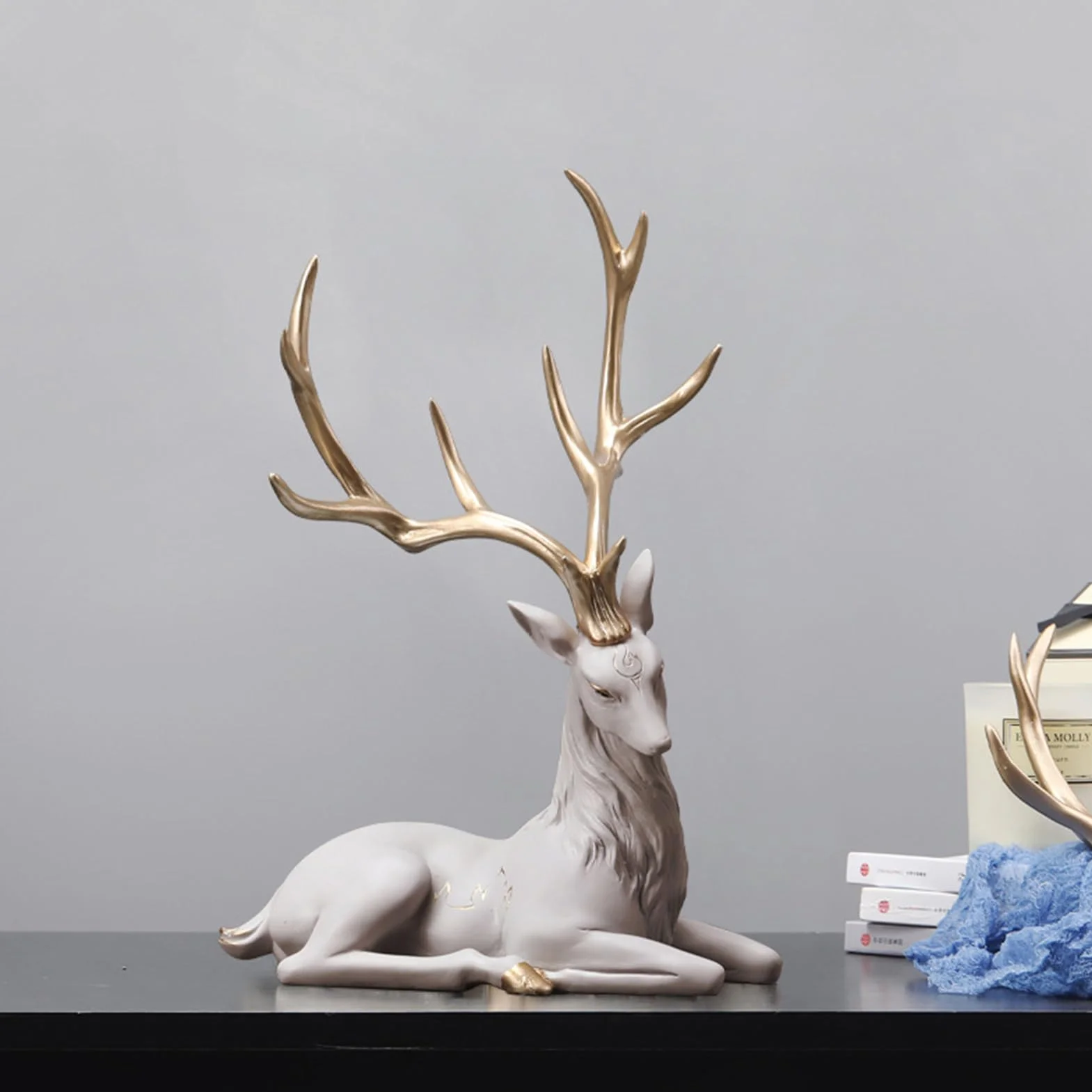 Dekoracja renifera na biurko, statua renifera | Klasyczna statua stołowa,Elegancka jelenia na ozdoby świąteczne, żywiczne figurki zwierząt łosi do wystroju domu
