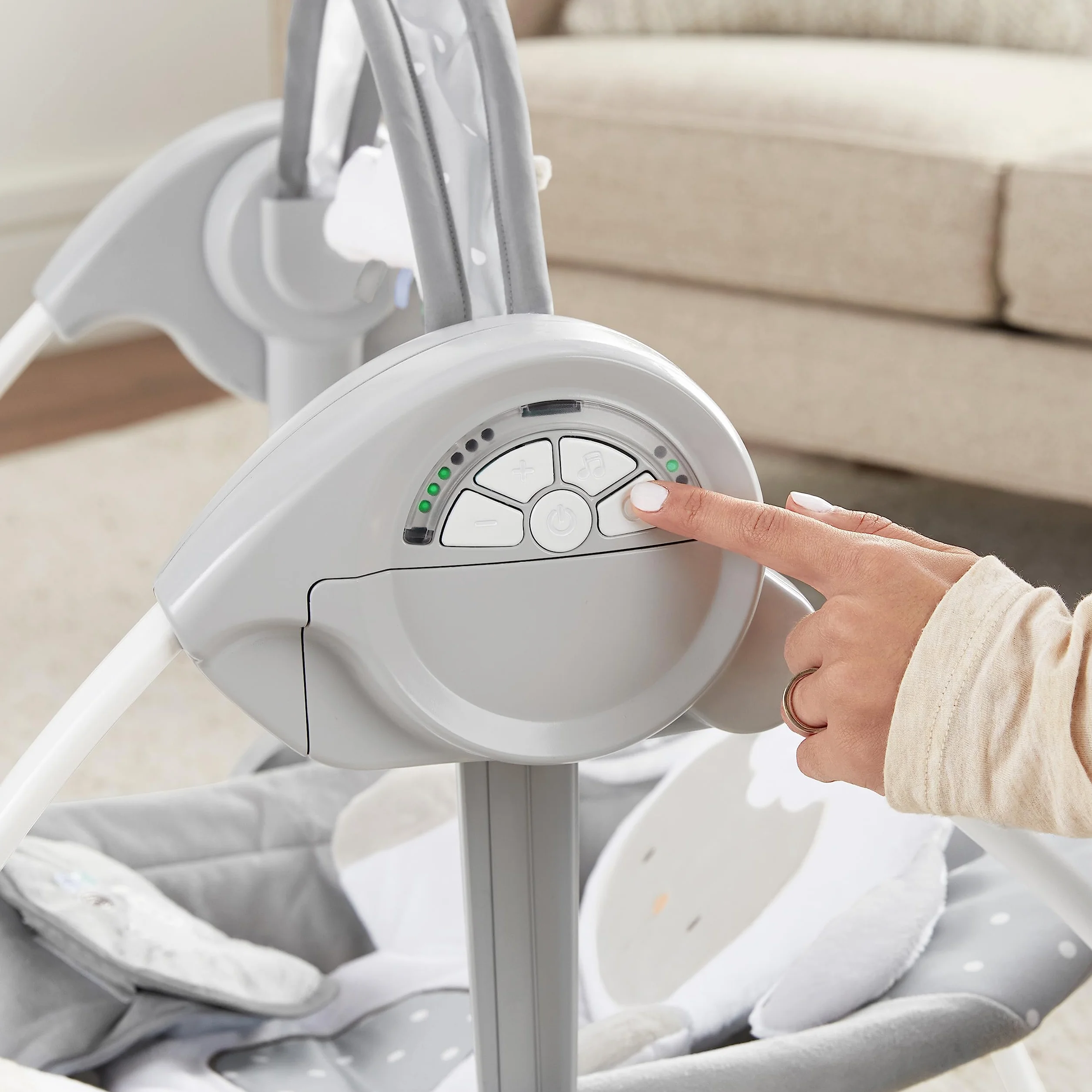 Ingenuity, Przenośna huśtawka dla niemowląt, lampa Cuddle lamp – z melodiami, ustawieniem czasu i huśtawki
