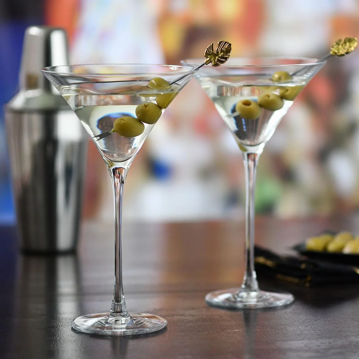 KROSNO | Kieliszki do Martini | Komplet 6 x 250 ml | Kolekcja Divine | Wysoka nóżka | Do klasycznych martini i koktajli | Bezołowiowe szkło kryształowe | Na imprezy i przyjęcia | Do zmywarki