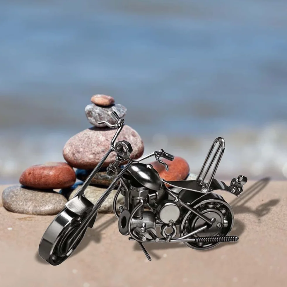 Maigendoo Model motocykla dekoracja silnika sztuka vintage metal motocykl prezenty dla rowerzystów dekoracja biurka do domu ozdoby ręcznie wykonany prezent urodzinowy dla chłopców dziewcząt miłośników