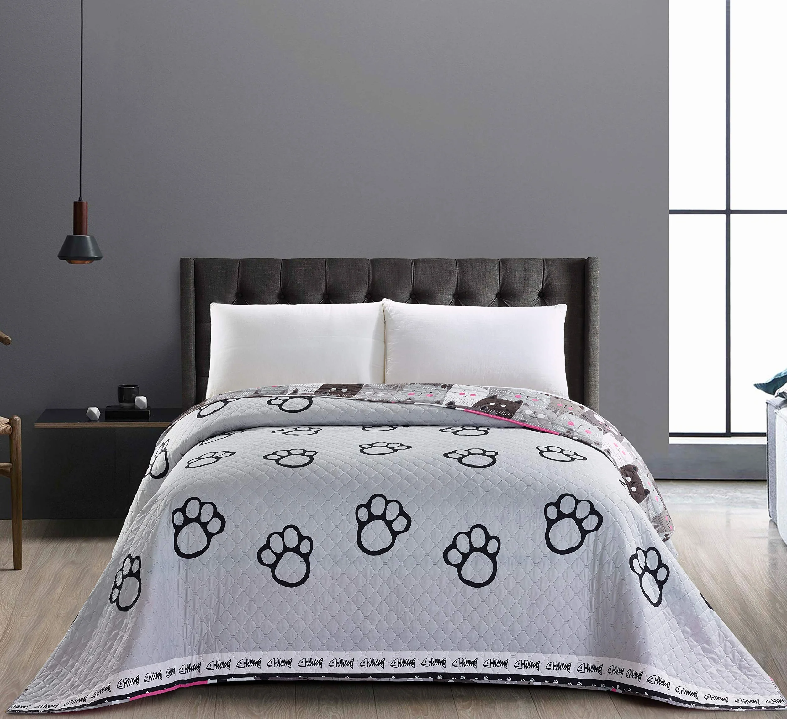 DecoKing 32343 Dwustronna pikowana narzuta na łóżko 200x220 cm z mikrofibry łatwa w pielęgnacji beżowy brązowy kakaobrązowy brązowy szary antracyt grafit czarny biały różowy koty Cats' Invasion