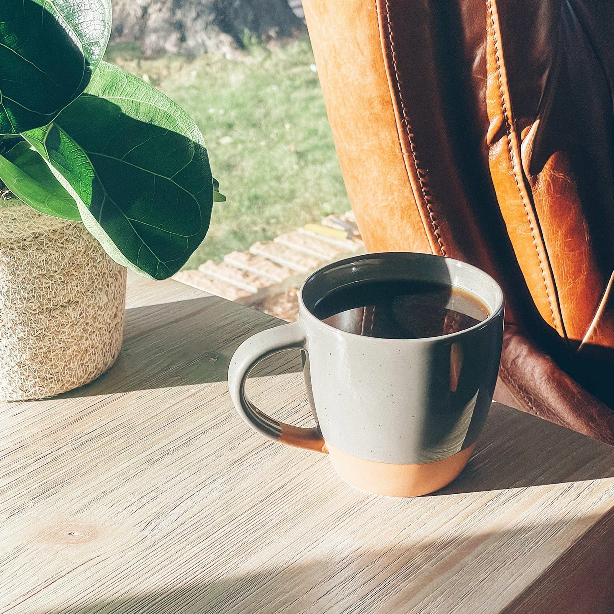 Mora Ceramiczny duży zestaw 4 kubków do latte, 473 ml, nadają się do kuchenki mikrofalowej, porcelanowe kubki do kawy z dużym uchwytem, nowoczesne, boho, niepowtarzalny styl do każdej kuchni. Kamionka