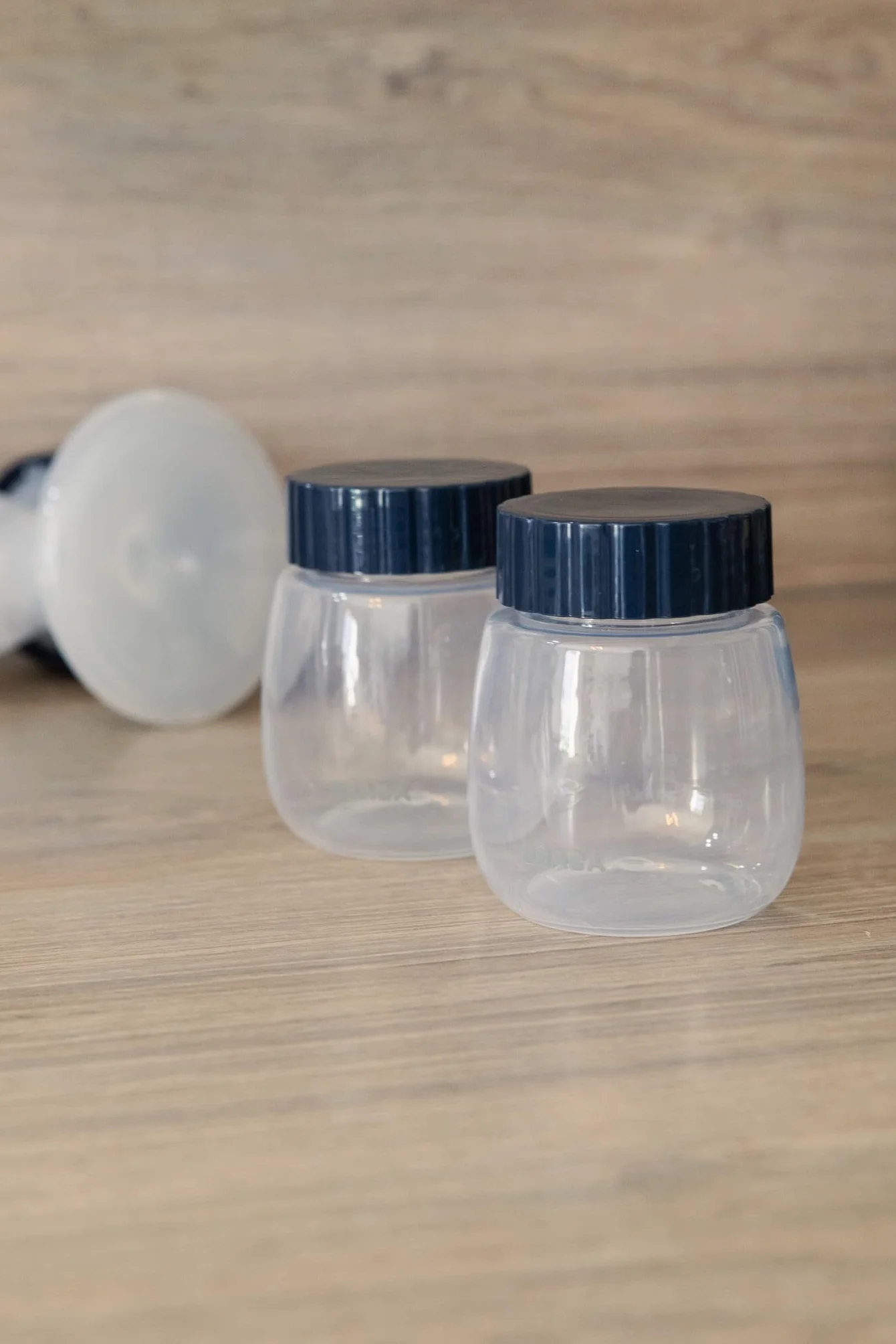 BÉABA, BEABA Zestaw 2 butelek do przechowywania i przechowywania laktatorów podwójnych i pojedynczych, pojemność 180 ml, zamrażarka, lodówka, dokładny podziałka, 2x180ml