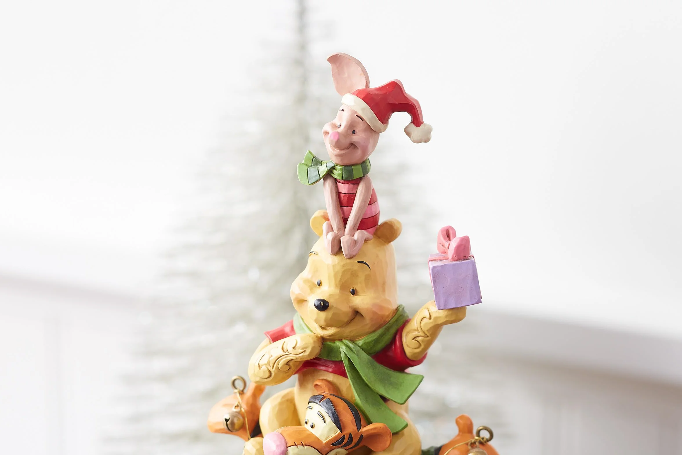 Disney Traditions Christmas Pooh Stacked figurka