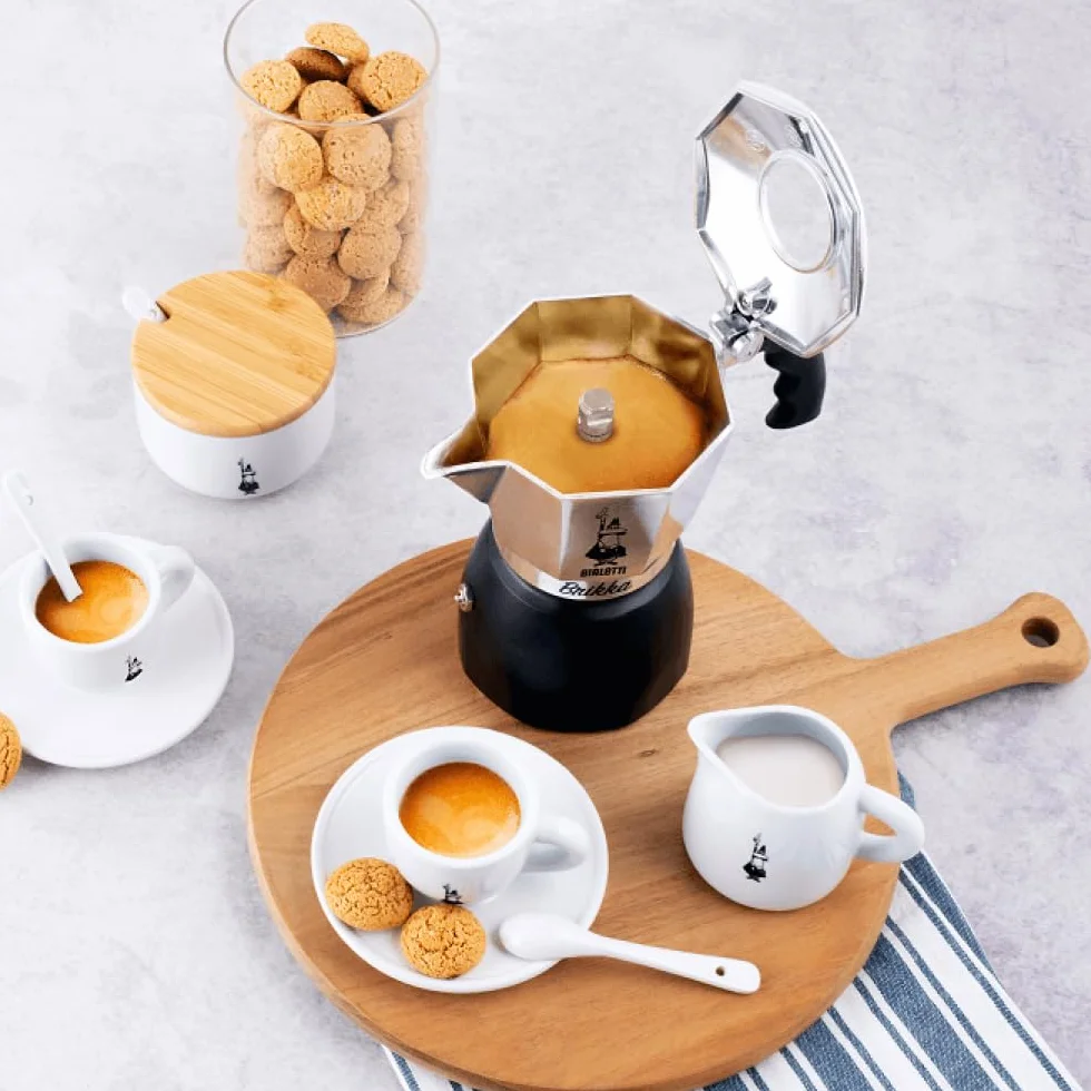 Bialetti New Brikka 2023, słoik do mokki, jedyny ekspres do kawy, który może zrobić kremowe espresso, 2 filiżanki, aluminium i czarny