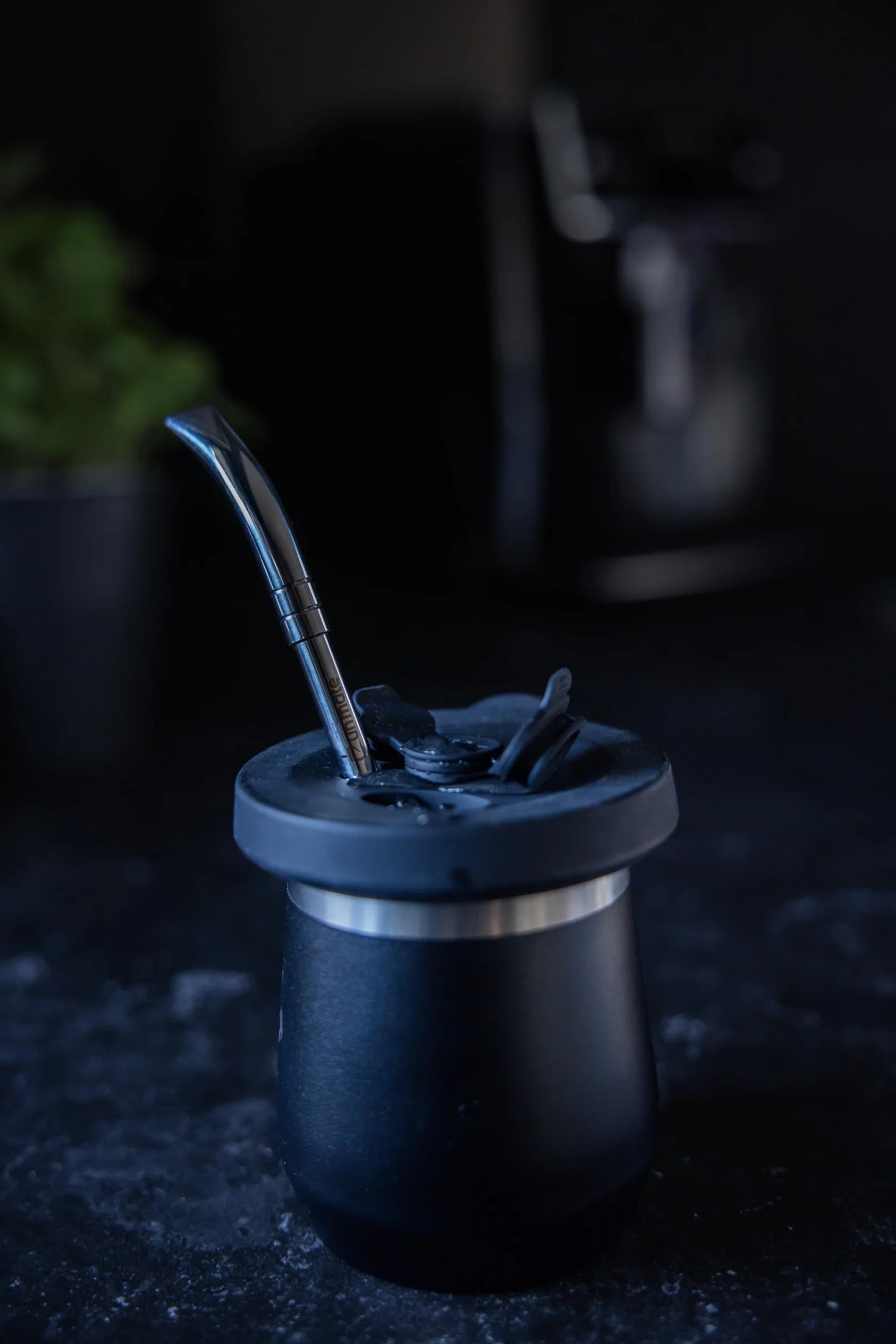 Zestaw Yerba Mate Un Mate® MateGo Termolid DualFlow PRO Obsidian Black – termos 1000 ml, matero 230 ml, bombilla, czyścik, zestaw prezentowy premium (Black)