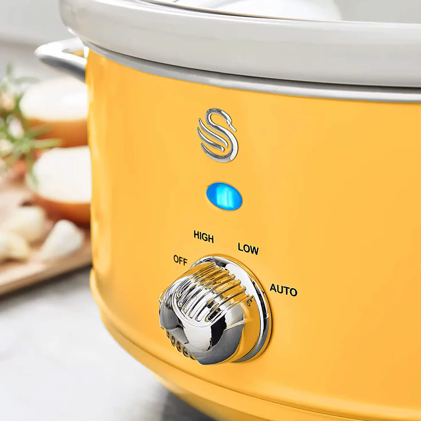 Swan Retro SF17031YELNEU wolnowar 6,5 l Wymienny pojemnik, nieprzywierająca ceramika wolna od PFOA i PTFE, 3 poziomy temperatury, szklana pokrywa, powolny kucharz, vintage design, żółty, 320 W