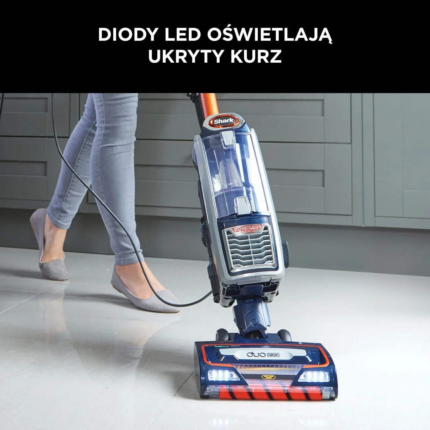 Shark odkurzacz przewodowy 0,83L z technologią Anti-Hair-Wrap, odkurzacz DuoClean z funkcją Powered Lift-Away oraz końcówkami do sierści zwierząt, tapicerki i szczelin, przewód 8 m, NZ801EUT