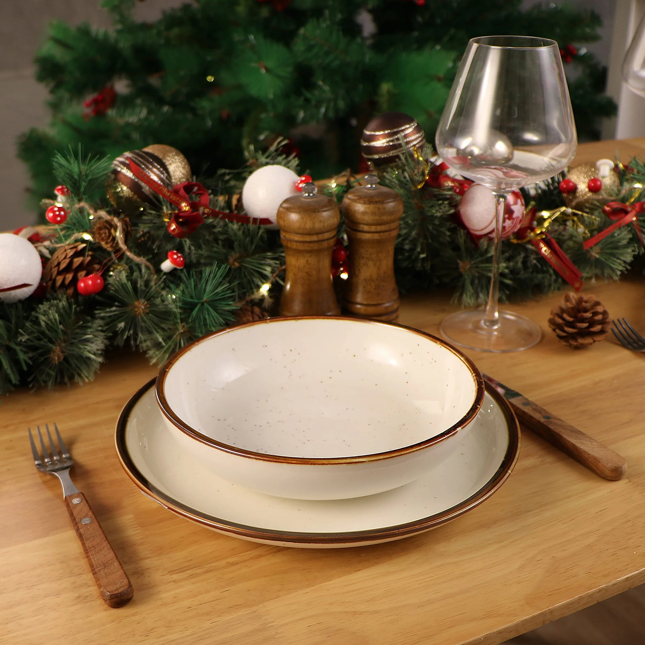 ONEMORE Ceramiczny talerz obiadowy 26,7 cm, duży zestaw 6 naczyń z kamionki, talerze deserowe, sałatkowe, nadają się do kuchenki mikrofalowej, zmywarki i piekarnika, łatwe do czyszczenia, rustykalne i