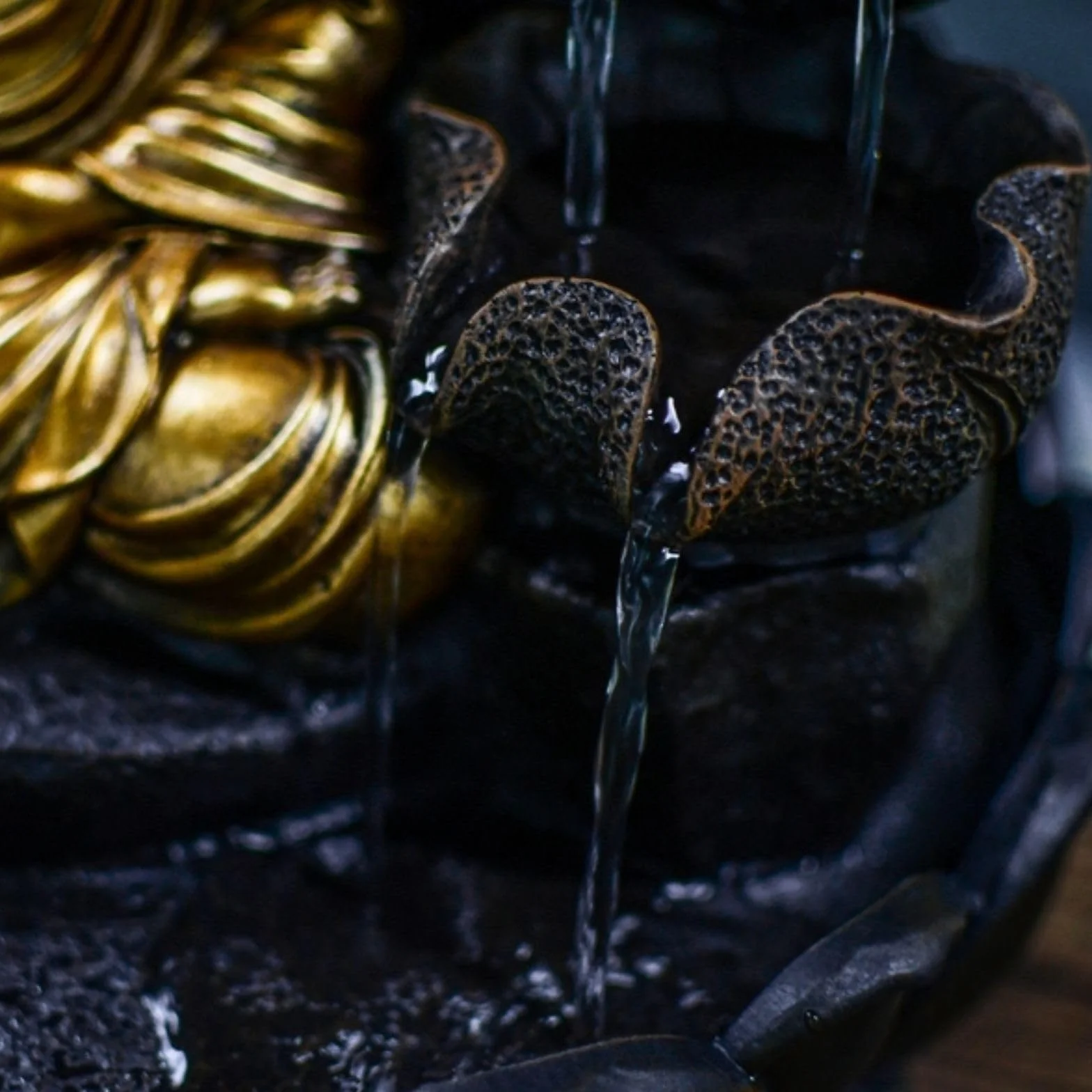 ZEN'LIGHT, Budda Hartha Fontanna, Zen i Feng Shui, oryginalny prezent Budda - wielokolorowe oświetlenie LED, cicha pompa, szer. 27 x szer. 27 x wys. 40 cm