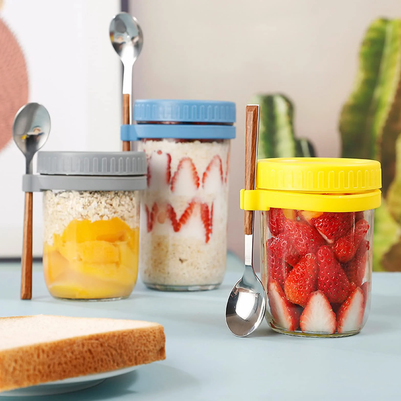 ZJT Overnight Oats słoiki z pokrywką i łyżeczką, 4 sztuki słoików owsianych, szklane słoiki na przetwory na nocleg, na musli, owoce, warzywa, mleko, sałatkę, jogurt, posiłki (600 ml)