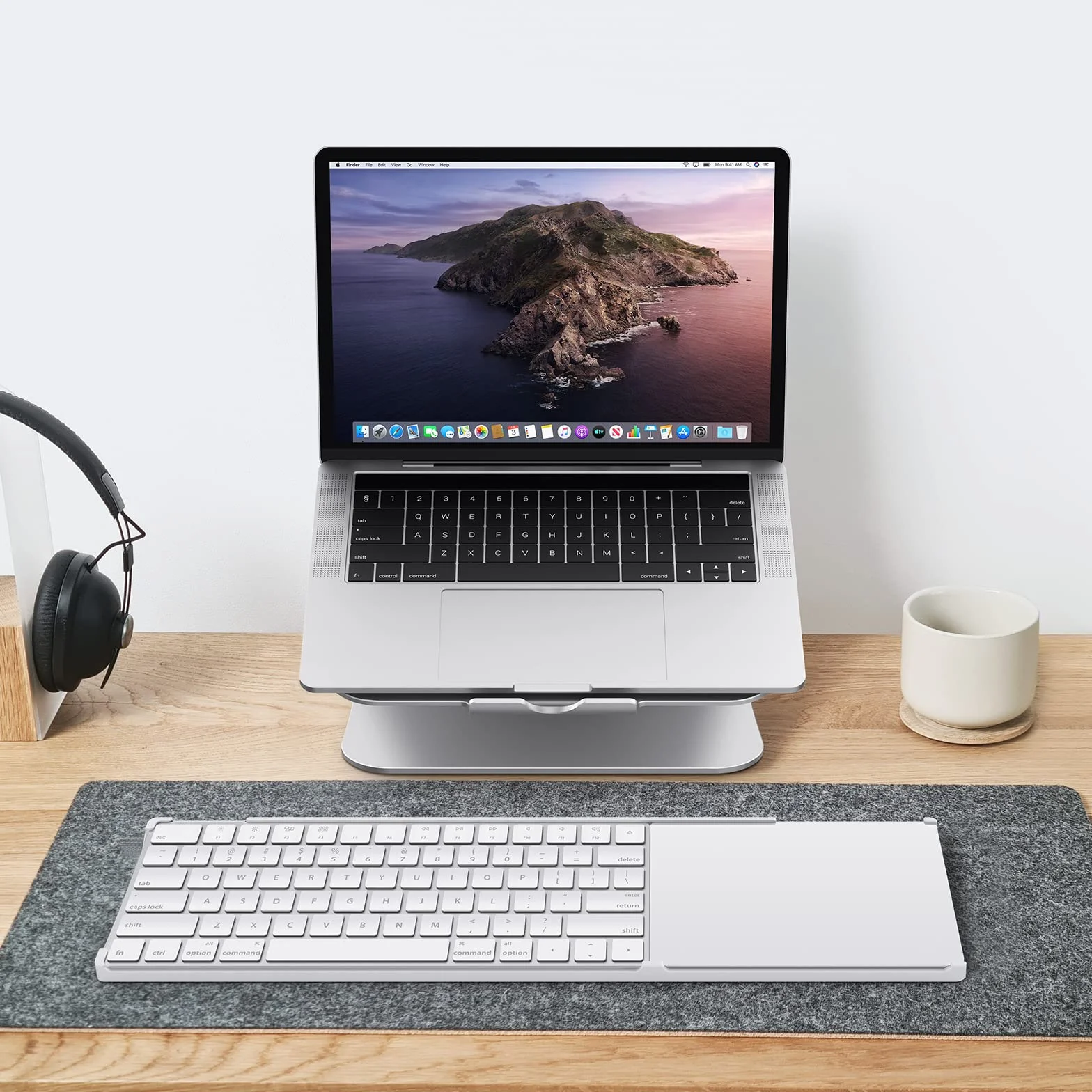 Stojak kompatybilny z bezprzewodową klawiaturą Apple Magic i gładzikiem