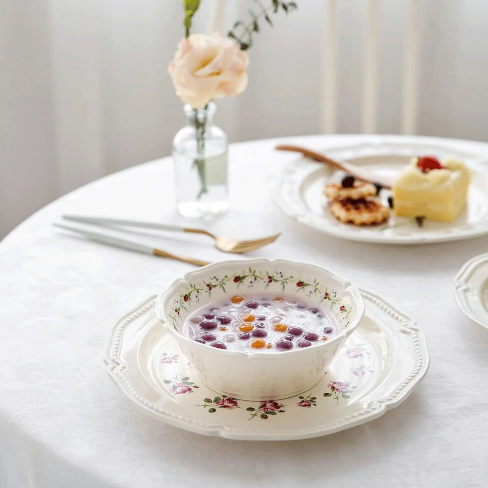 talerze do serwowania Ceramiczny talerz obiadowy w stylu Vintage Rose Zastawa stołowa do kuchni Talerz sałatkowy steków Owoce Głębokie danie Duży Restauracja hotelowa talerze makaronowe