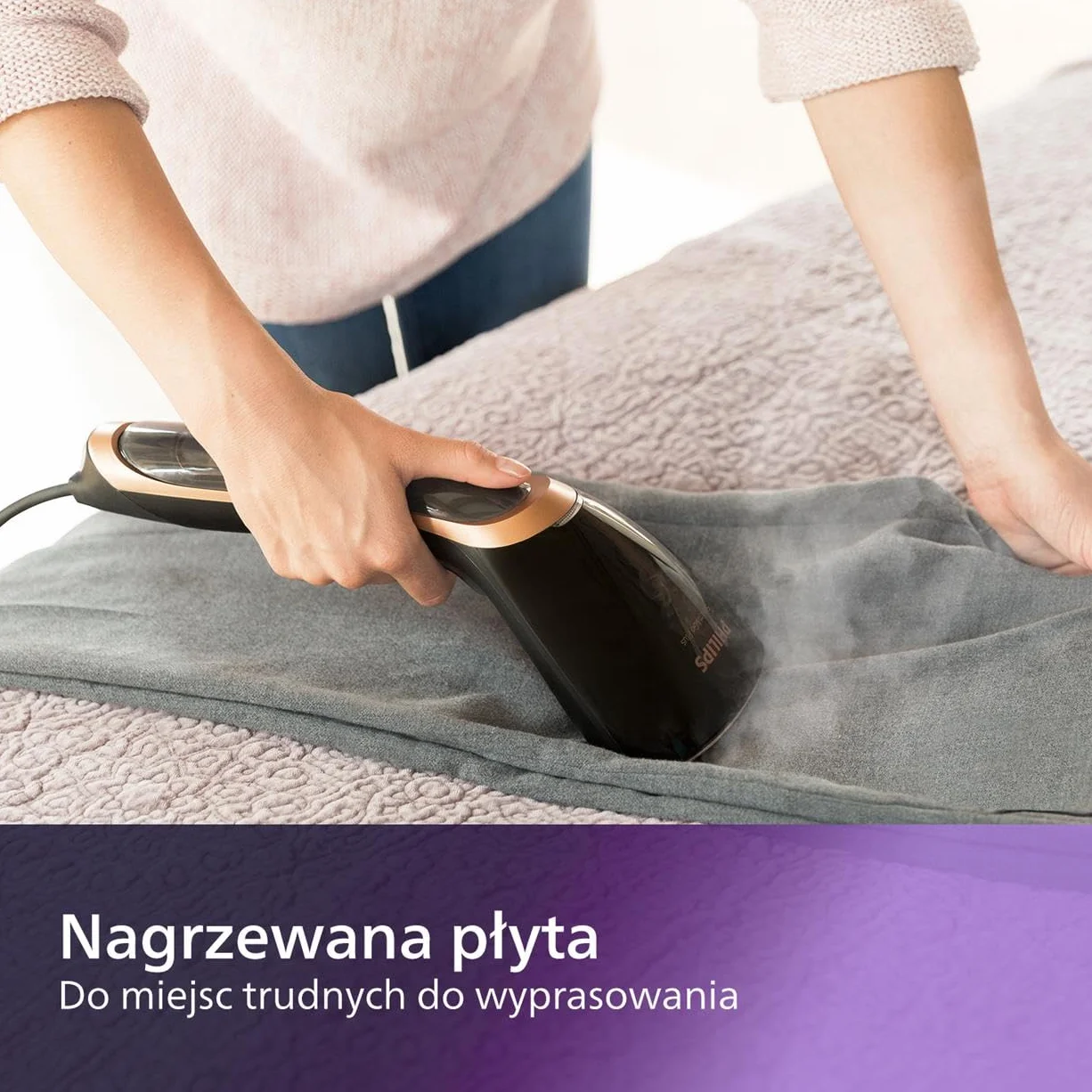 Philips Parownica Ręczna Steam&Go - 1300W, Przepływ pary 24 g/min, Kompaktowa ergonomiczna konstrukcja, Nagrzewana płyta SmartFlow, Akcesoria w zestawie, Czarno-miedziany (GC365/80)
