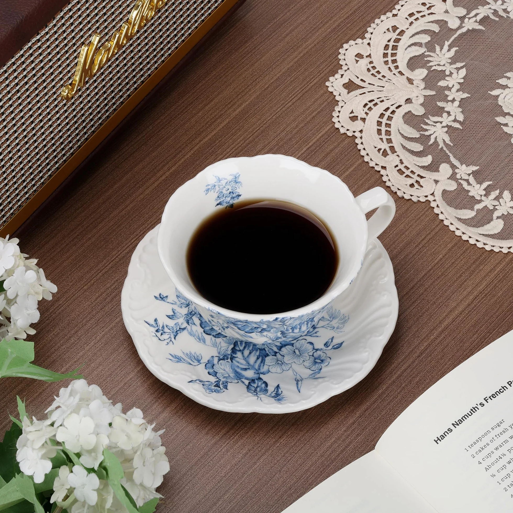 fanquare Vintage zestawy filiżanek i spodków, porcelanowe kubki do herbaty z niebieskimi kwiatami, eleganckie filiżanki do kawy i talerze do przekąsek, prezenty świąteczne 250 ml