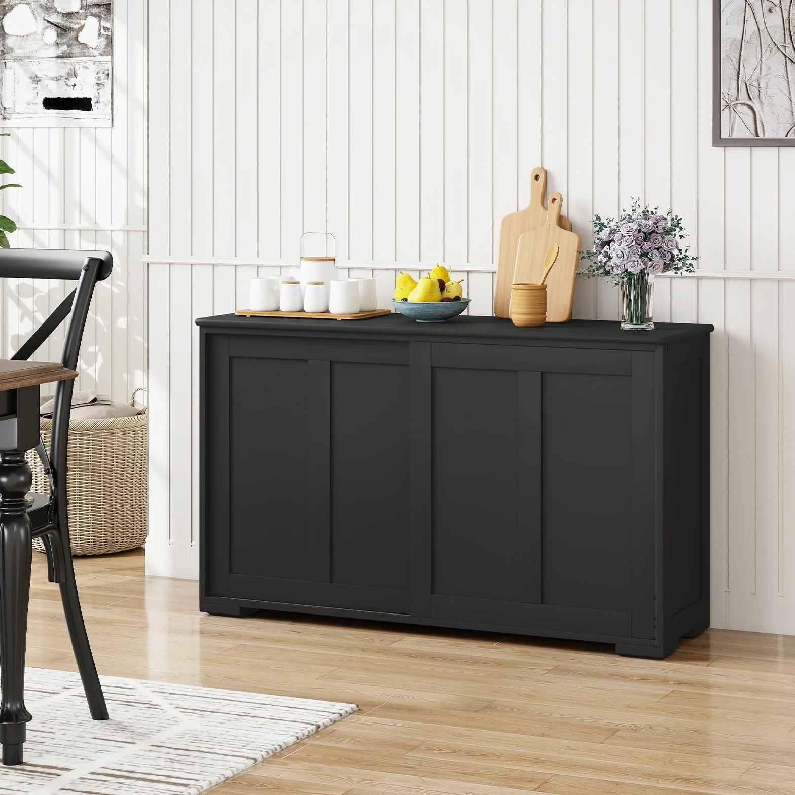 Giantex Kredens kuchenny, 2 drzwi przesuwne, regulowana półka, szafka kuchenna z 2 przegródkami, niska ławka do siedzenia, do jadalni, kuchni, salonu, 106,5 x 33 x 60 cm (czarna)