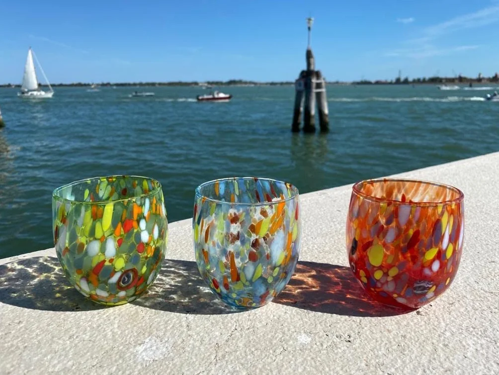 MAZZEGA ART & DESIGN - 6 ręcznie dmuchanych i oryginalnych szklanek na wodę Goto Murrine Murano - kolory Murano - Classic 290 ml. Wyprodukowano we Włoszech
