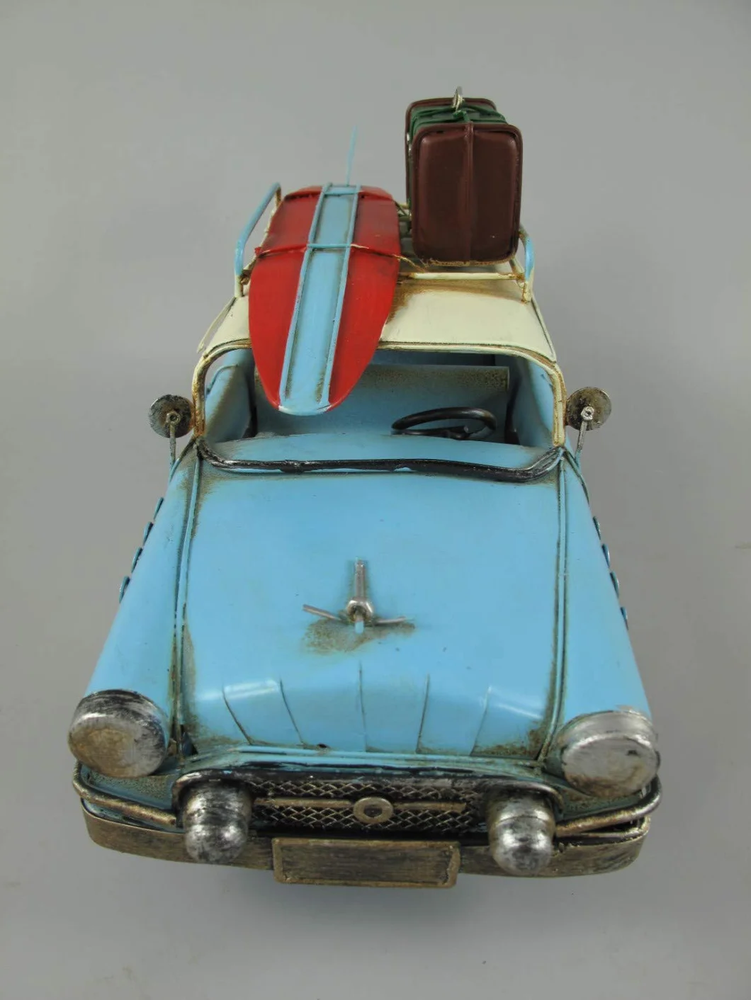 Samochód blaszany oldtimer kombi Stationcar z deską surfingową nostalgia dekoracja retro model blaszany model samochodu Shabby Vintage Kalifornia