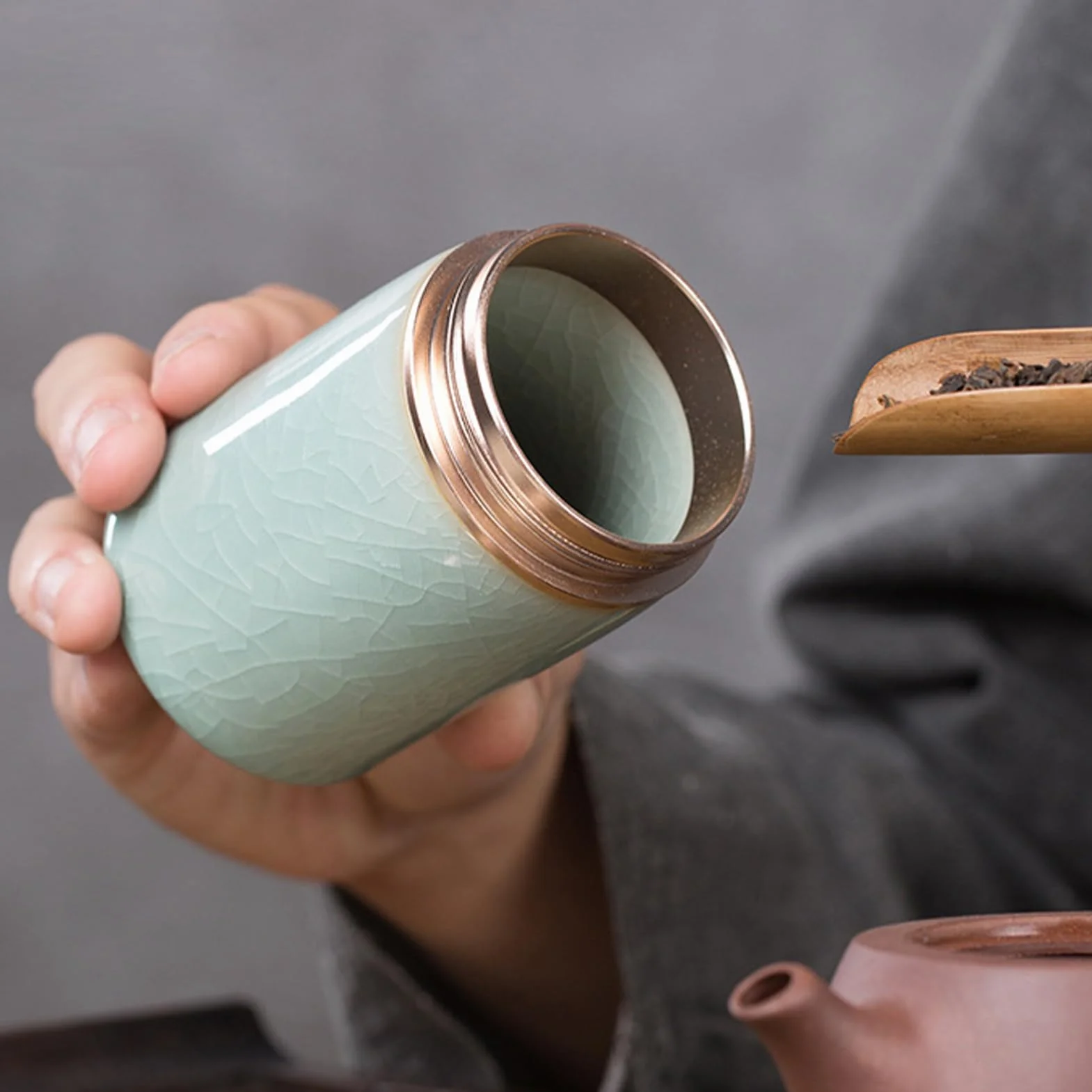 2 małe ceramiczne pojemniki do matchy, zestaw matcha, ceramiczna puszka na herbatę, przenośne pojemniki do przechowywania, 70 ml + 100 ml matcha, puszki na herbatę sypką (zielone, B)