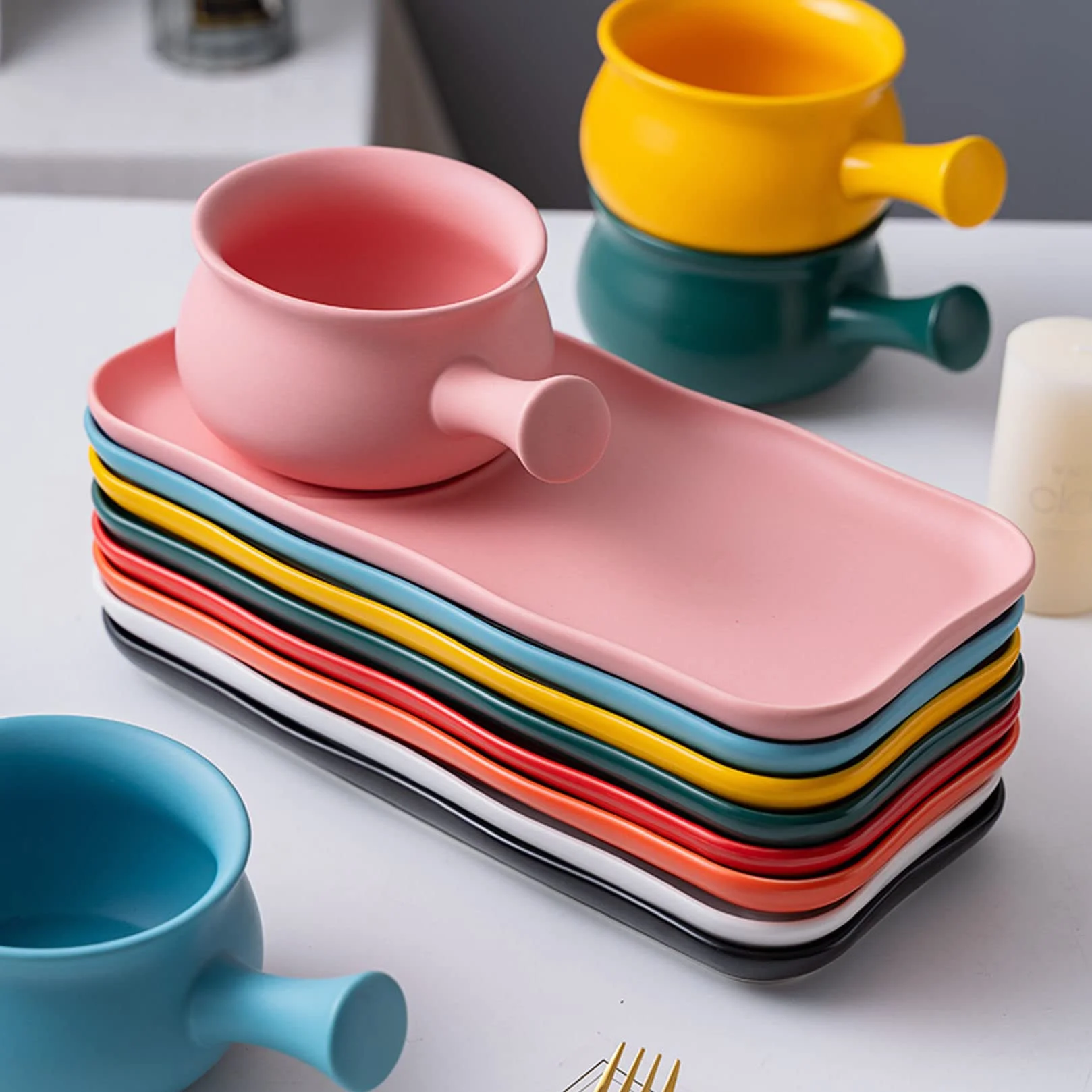 Ceramiczne miski na sałatki, Francuska zupa cebulowa z uchwytem na śniadanie, ceramiczne miski śniadaniowe i zestaw talerzy na płatki owsiane, deser owocowy, kanapka-czerwona (Size : Pink)