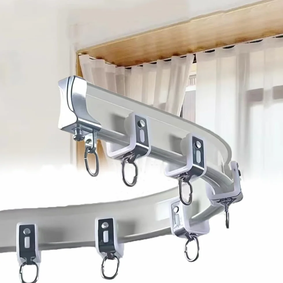 Biały aluminiowy system szyn sufitowych, elastyczny uchwyt ścienny prysznicowy zawiera akcesoria dostępne w długościach 4 m, 5 m dla łatwej instalacji i wszechstronnego zastosowania