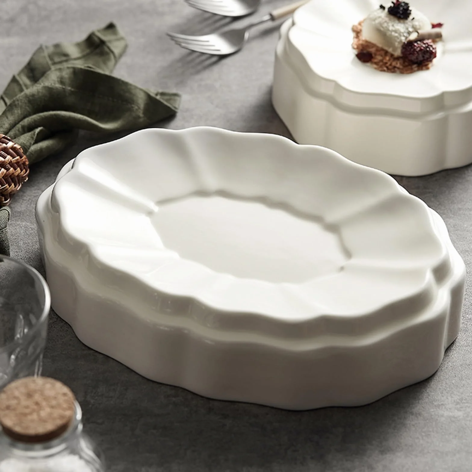 Talerz obiadowy bardzo wysoki design specjalny talerz do naczyń hotel nieregularna zastawa stołowa restauracja klub ekskluzywna przekąska talerz deserowy talerze obiadowe (29 cm)