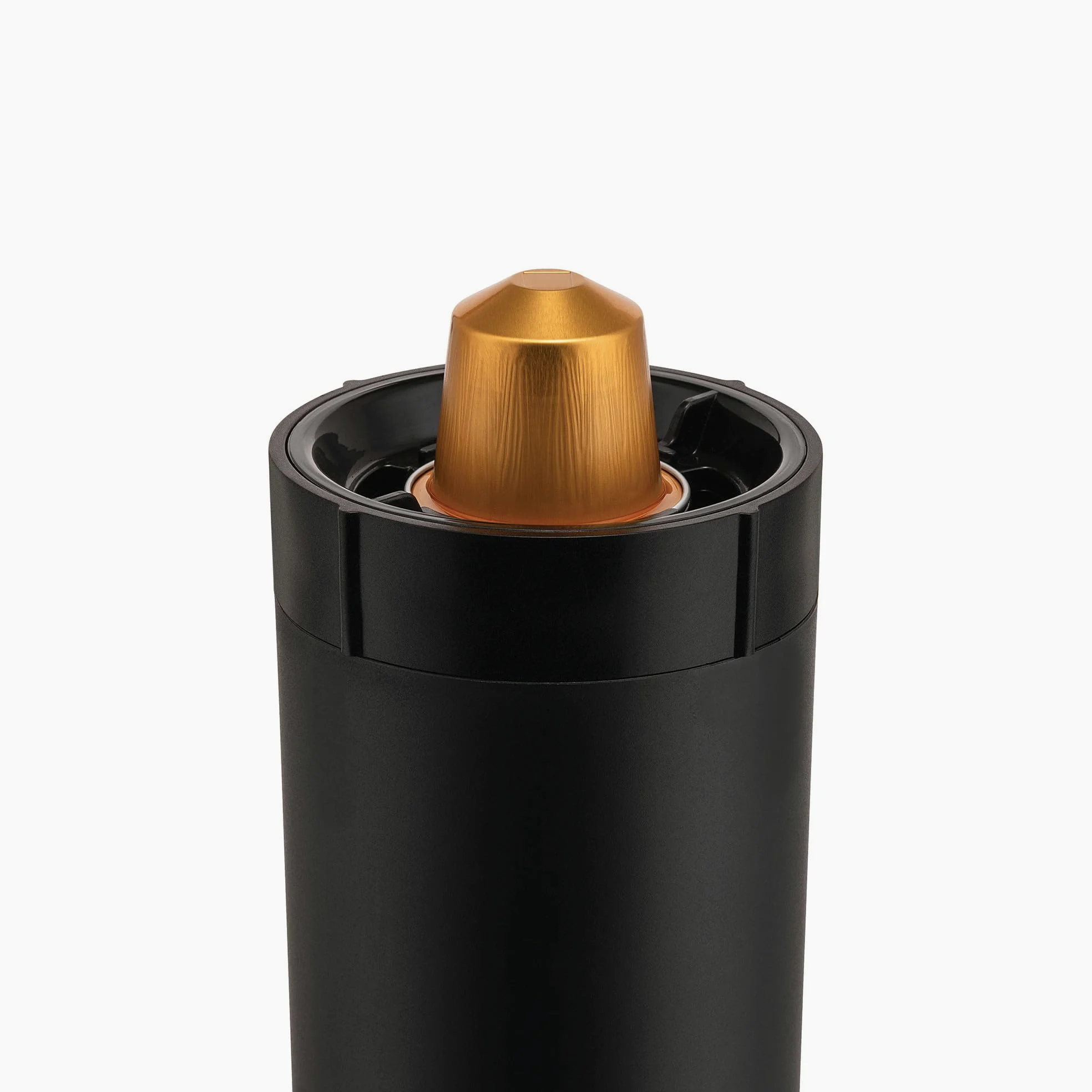 Alessi Plissé MDL20 B opróżniacz do kapsułek, kompatybilny z maszynami Nespresso i Vertuo, żywica termoplastyczna, średnica 8,3 cm, kolor czarny