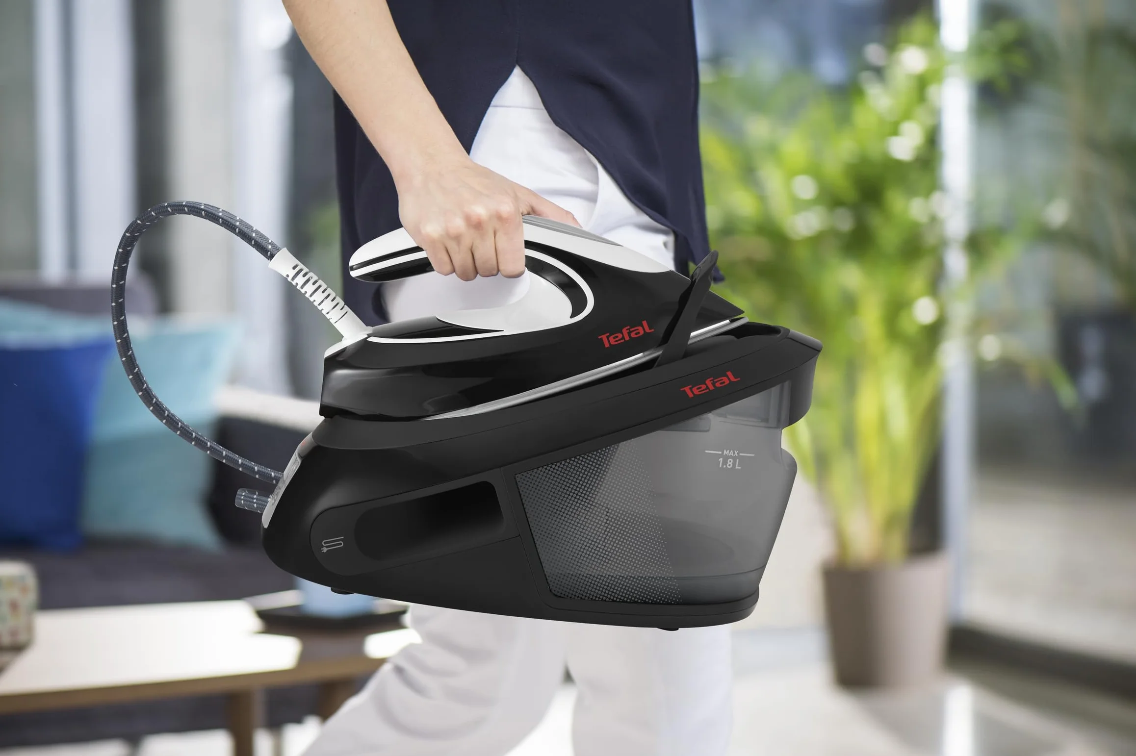TEFAL SV8055 Express Anti-Calc Generator pary, Stacja do Prasowania Parowego, Ciśnienie 6,5 bara, uderzenie pary: 450 g/min, Stały wyrzut pary: 120 g/min, prasowanie w pionie, 2800 W, Wielokolorowy