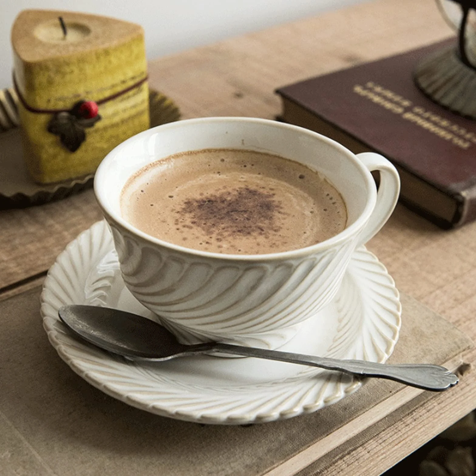 Nowoczesny styl 300 ml wykwintny zestaw filiżanek do kawy popołudniowa herbata ceramiczna gospodarstwo domowe do gorącej czekolady