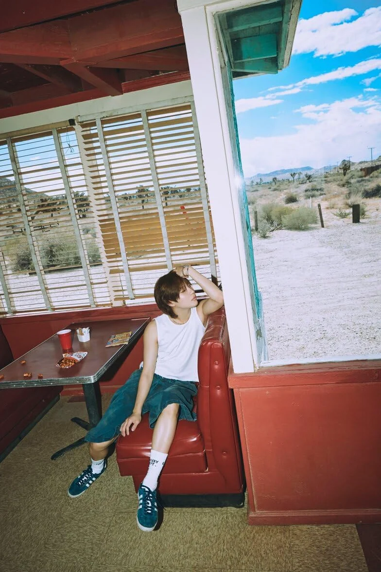 KPOP SHINee TAEMIN Guilty 4th Mini Album Photo Book 2 Version SET CD + 1p składany plakat w opakowaniu + broszura 80p + 1ea Sequence Film + 1p PhotoCard + śledzenie pieczęci