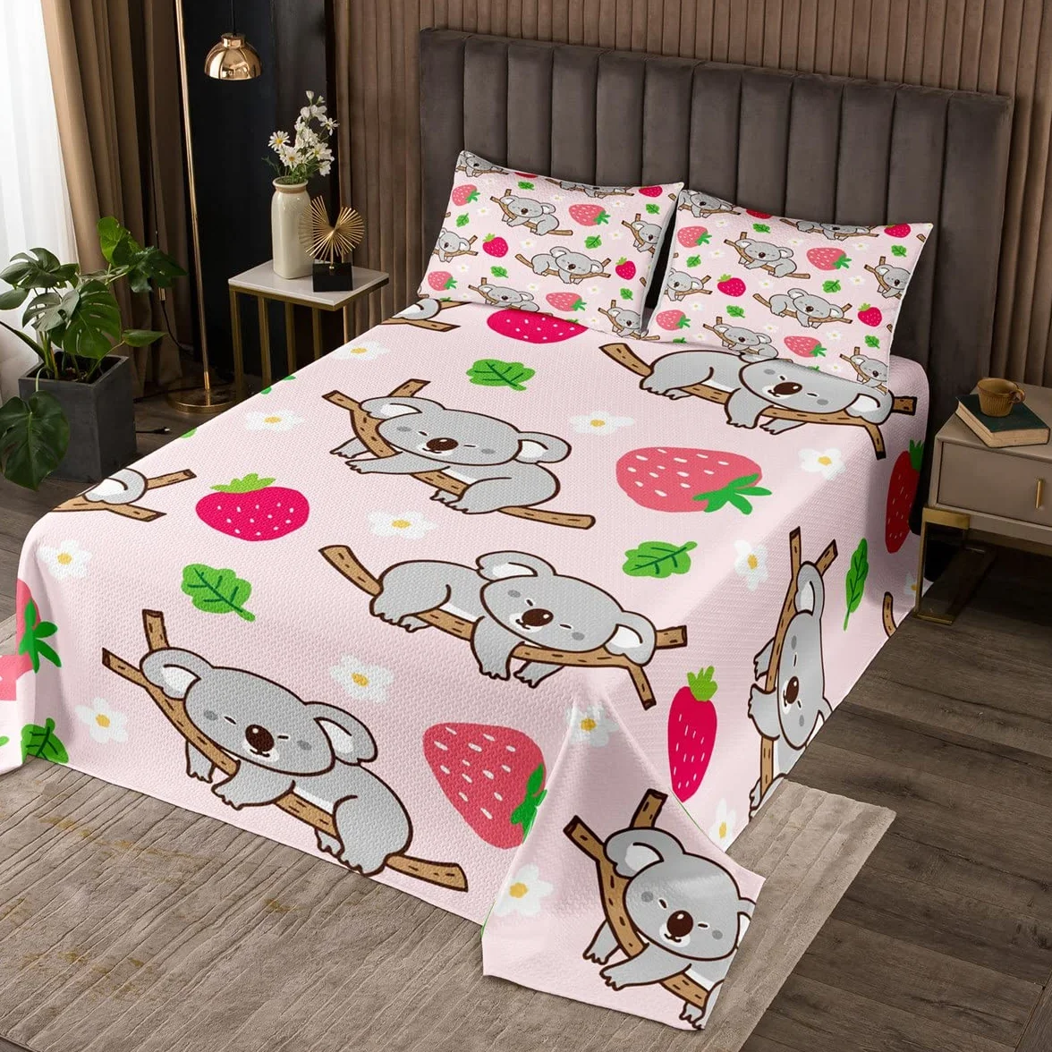 Urocza pościel dla niemowląt Koala, rozmiar S, Kawaii, kreskówka, zwierzęce, kwiaty, dla dzieci, dziewczynek, do sypialni, z różowymi owocami, truskawkami, z mikrofibry, pikowana, zestaw z