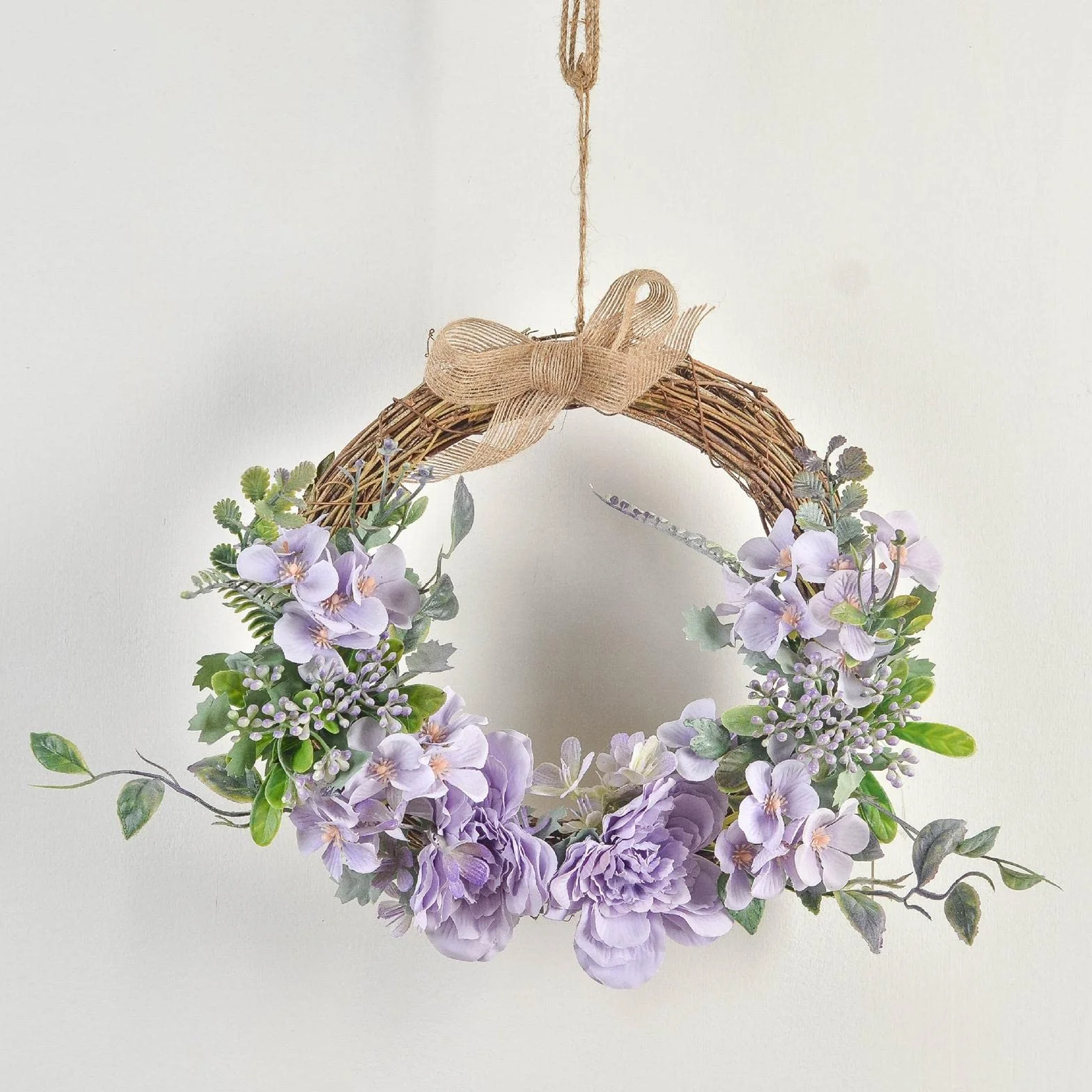 Wieniec kwiatowy rattanowa obręcz drzwi wiszący ogród impreza dekoracja ozdoba fioletowy, 33 x 27 cm
