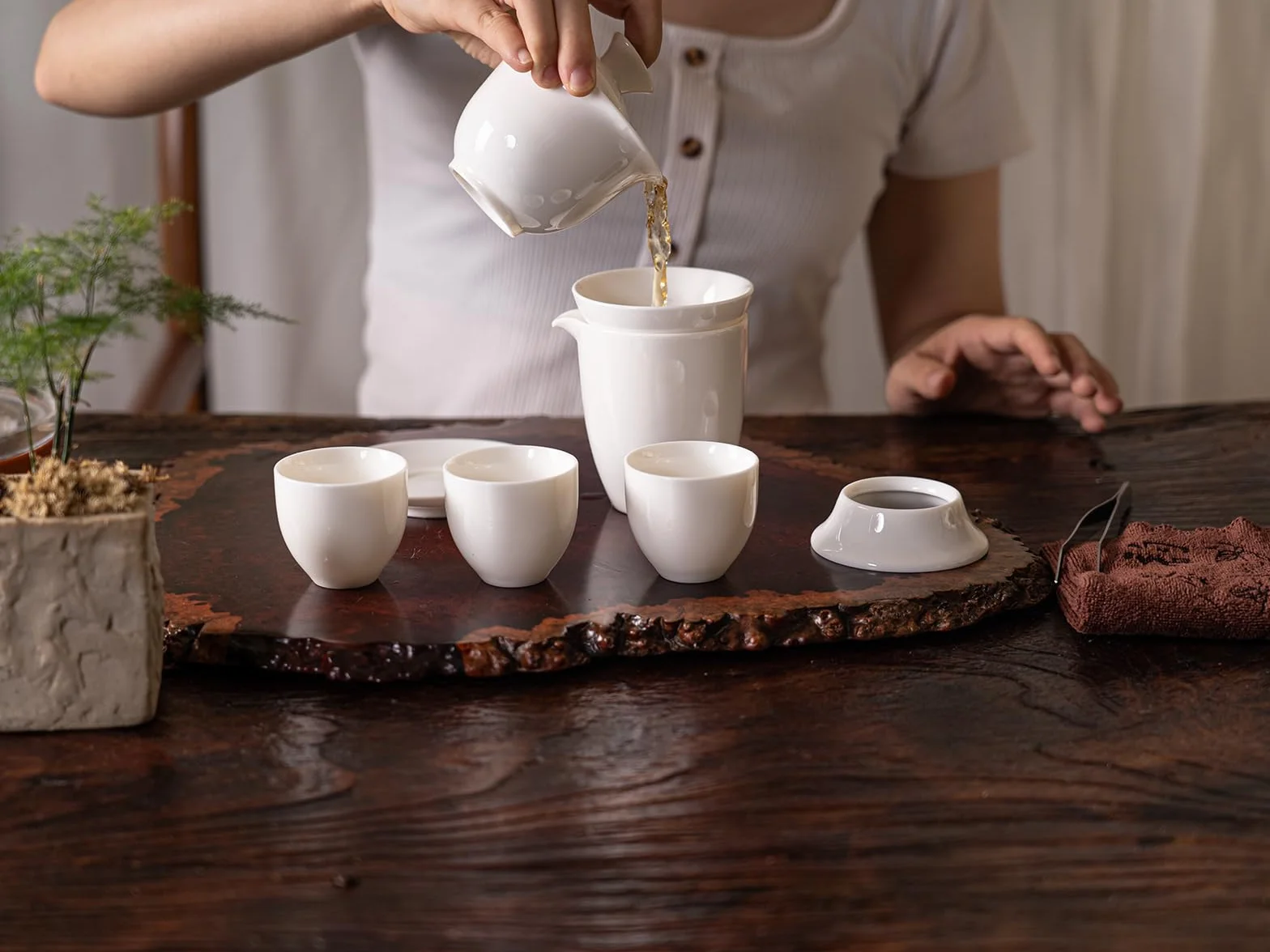 Zestaw do herbaty Gaiwan Gongfu, chiński zestaw do herbaty, biały ceramiczny zestaw do herbaty dla dorosłych Azjatów, 6 filiżanek, odpowiedni na małe spotkania, do domu i biura, na prezent (biały k