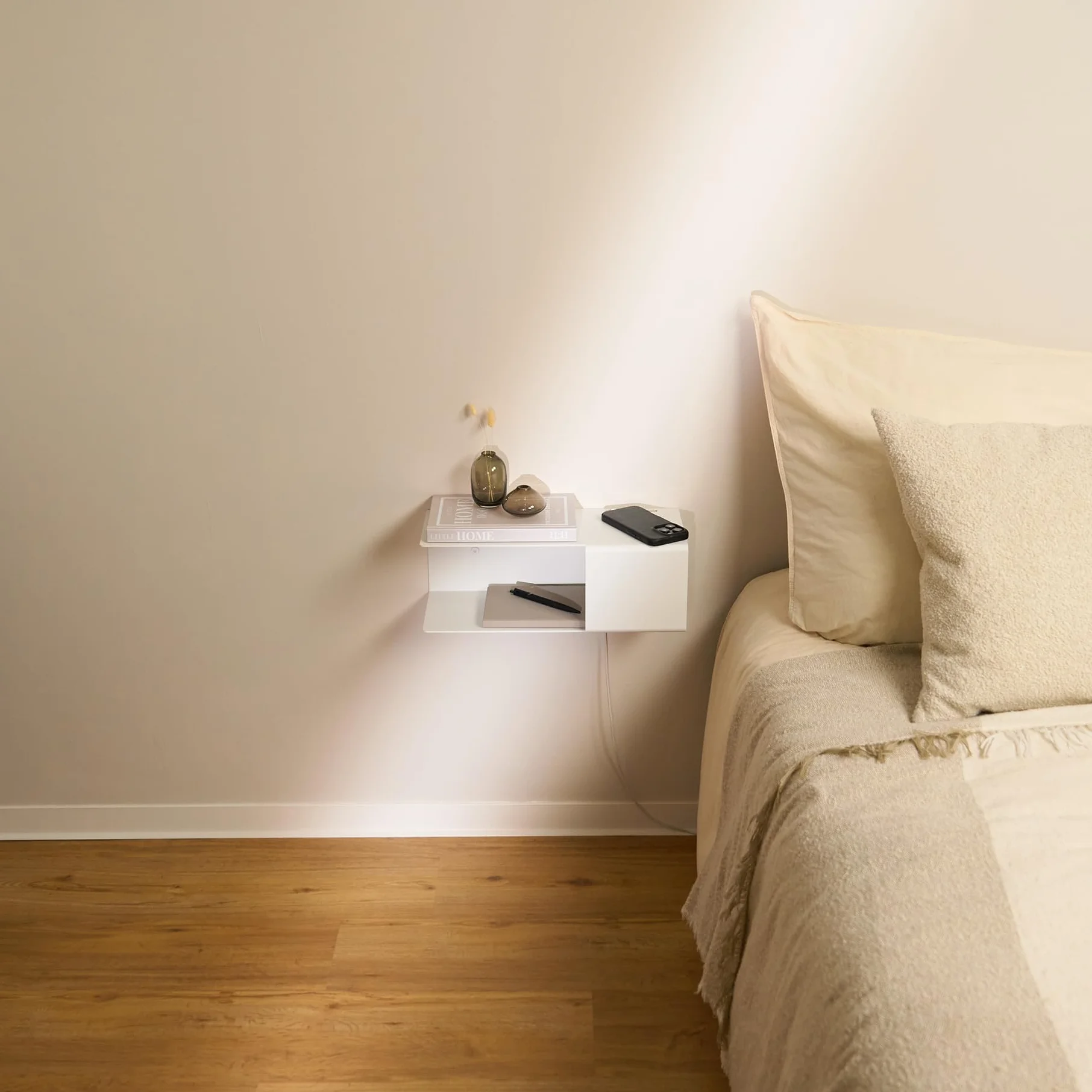 Designfabrik Hamburg Stolik nocny (1, biały)
