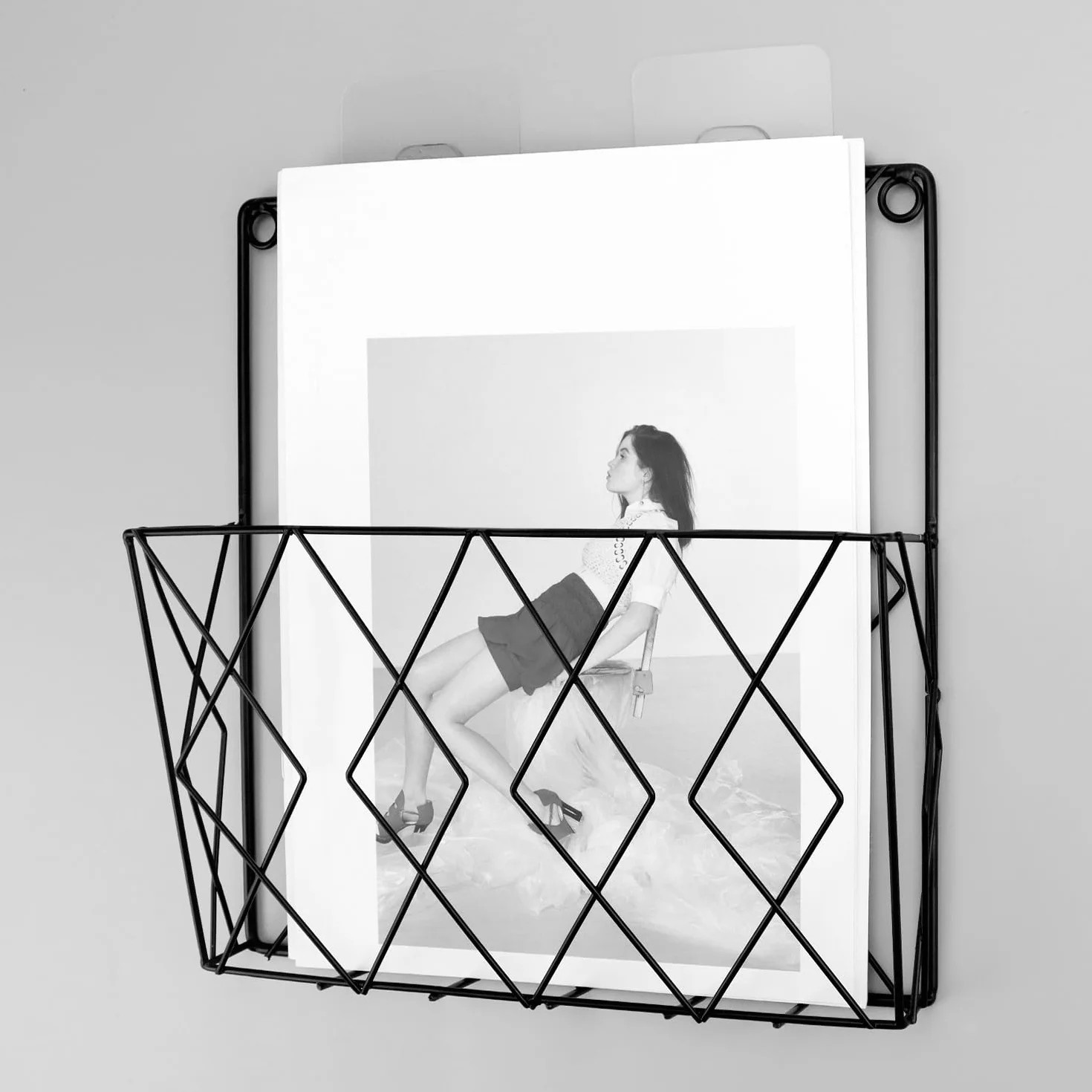 QWORK ścienny uchwyt na gazety 26x25 cm metalowy stojak czarny