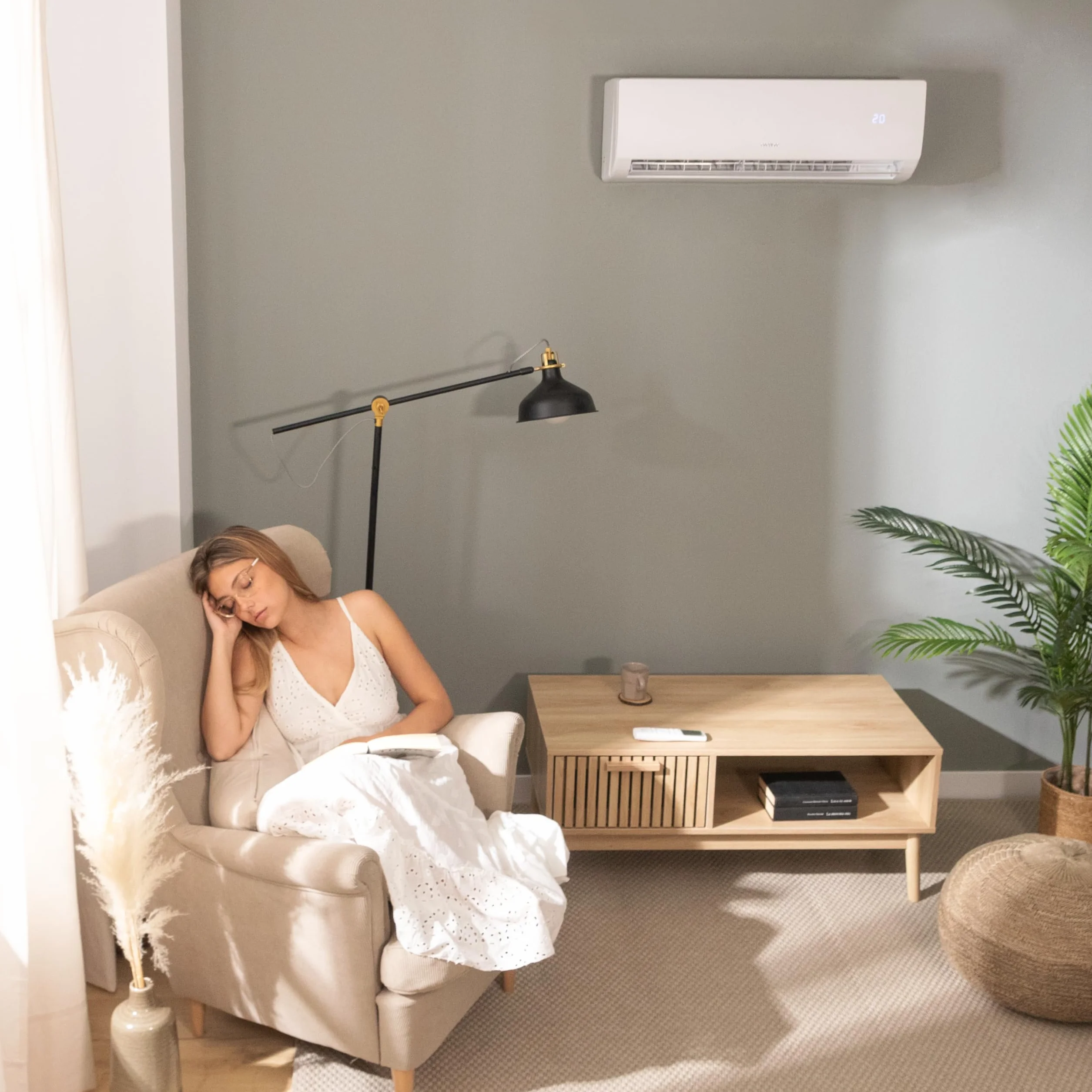 Cecotec Klimatyzacja Split AirClima 12000 Smartfresh. 12000 BTU, silnik DC, pompa ciepła, pilot, wyświetlacz LED, system inwerterowy, 5 trybów, 8 prędkości, zasięg 22 m2