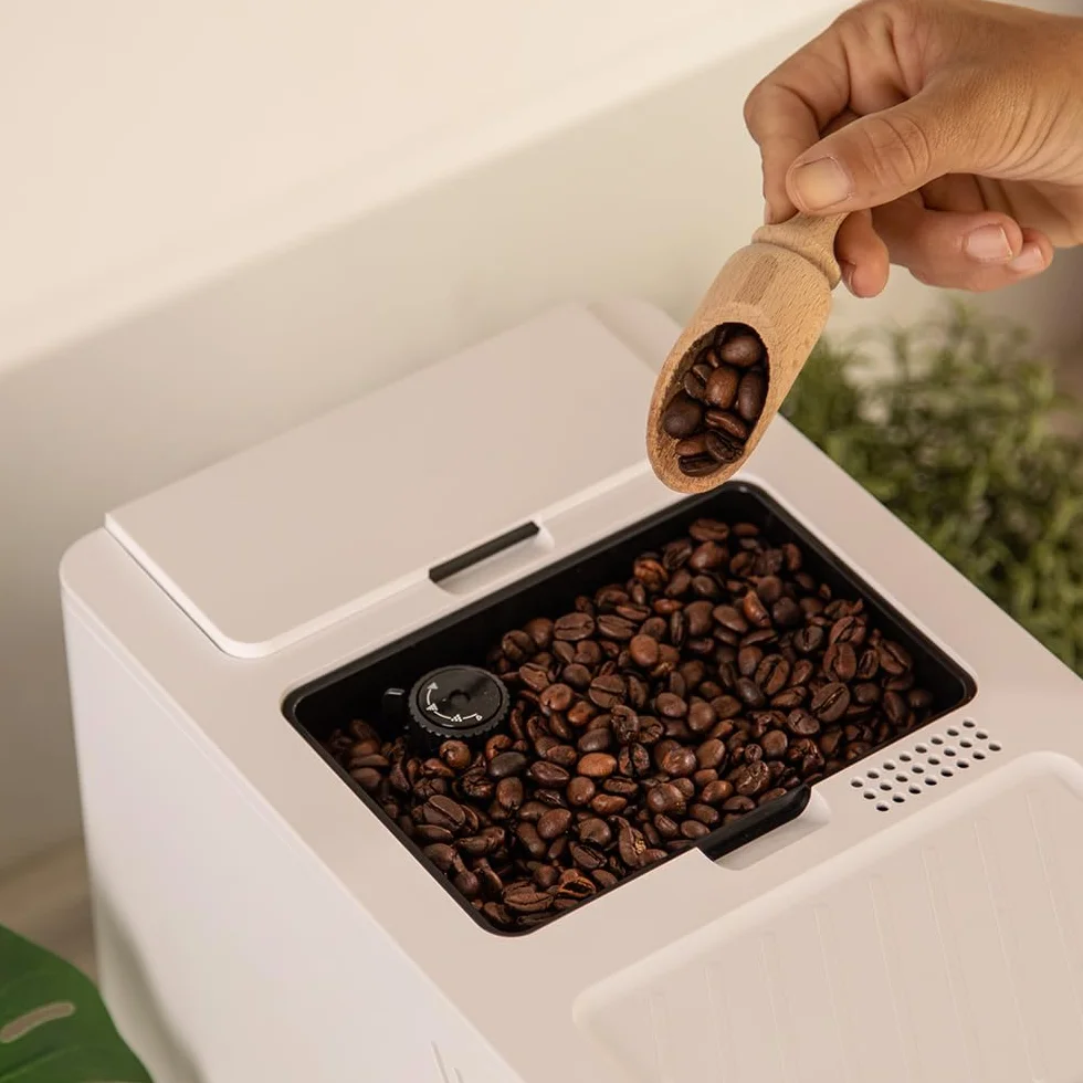 Cecotec Cremmaet Compactccino White Rose, Superautomatyczny ekspres do kawy, 19 barów, system Thermoblock, świeżo zmielone ziarno z Plug&Play, Zbiornik 150 g kawy z młynkiem, 1,1 l wody, 400ml mleka