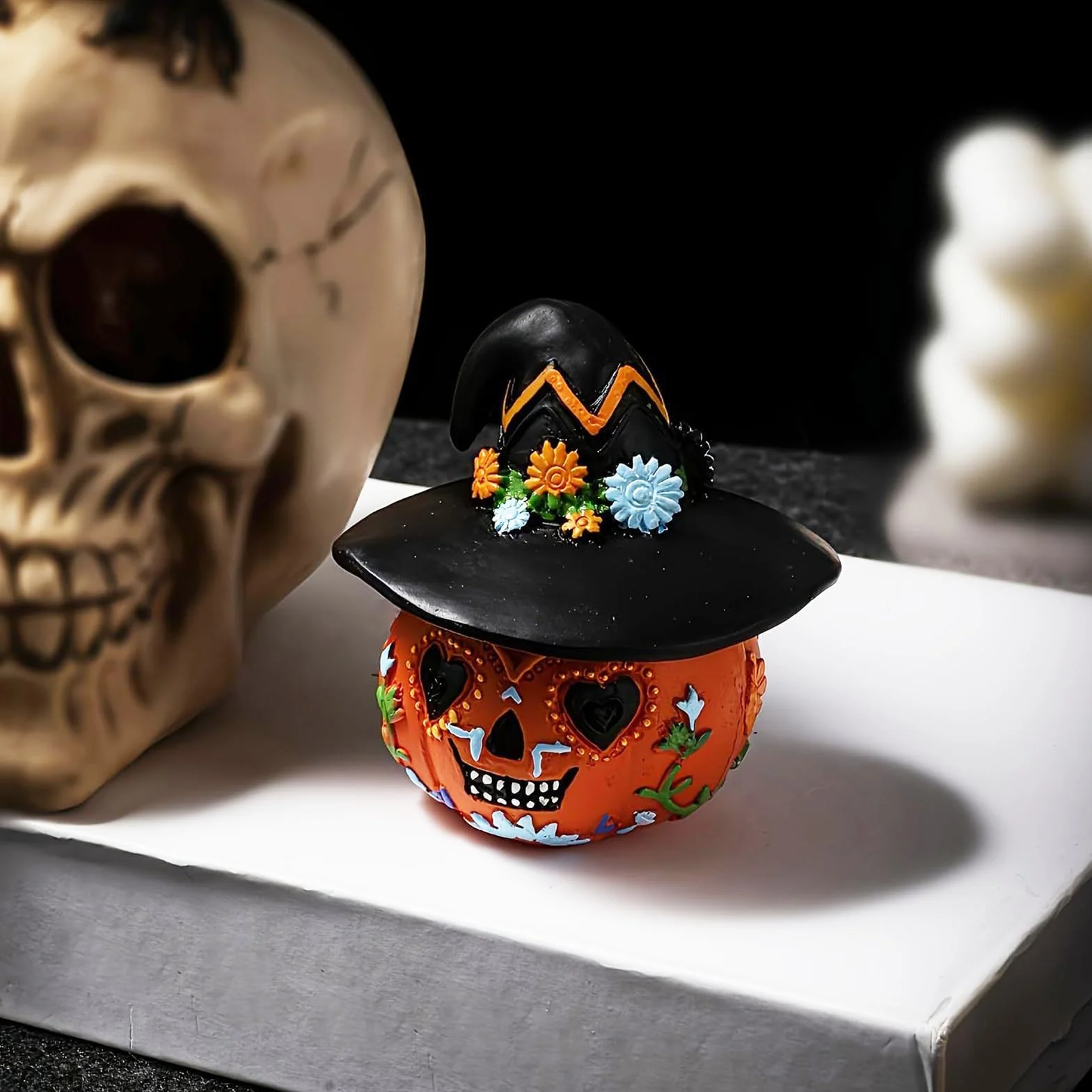 Zestaw dekoracji dyni, ozdoba z żywicy na Halloween, czteroczęściowa statuetka magnetyczna, świąteczna figurka do układania w stos, uroczy akcent świąteczny, dom korytarz biurko impreza sypialnia