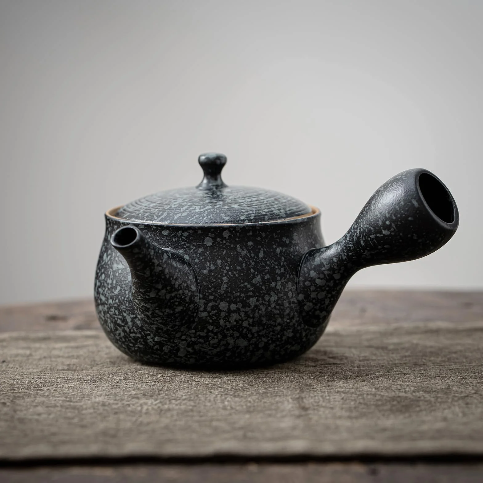 TEANAGOO Ceramiczny dzbanek do herbaty z filtrem, mały, sypki/japoński kyusu (8,5 oz) ze steeperem, dzbanki do herbaty na imprezę