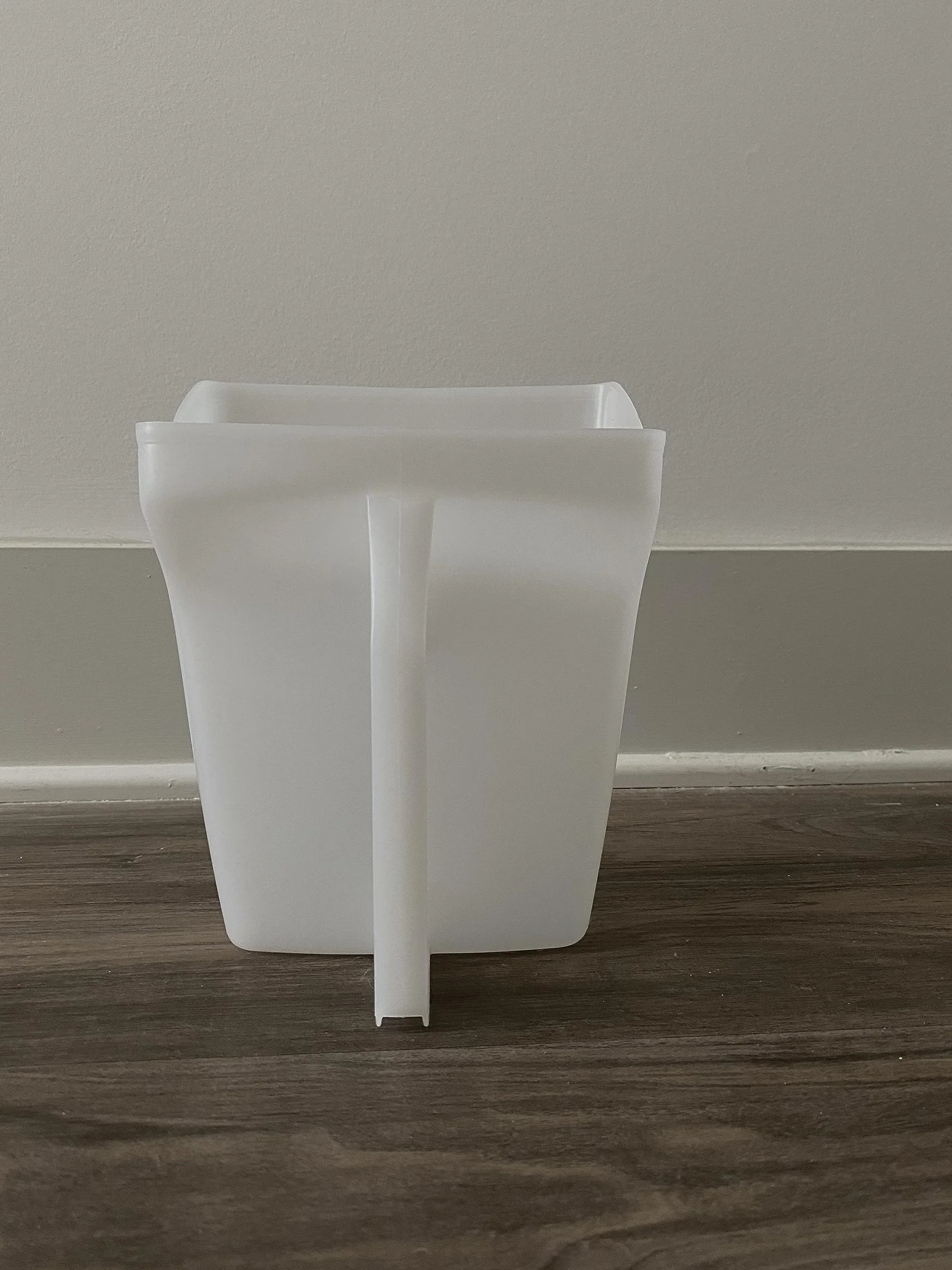 Rubbermaid Commercial Food Service Scoop, 1825 ml, biały, FG288500WHT